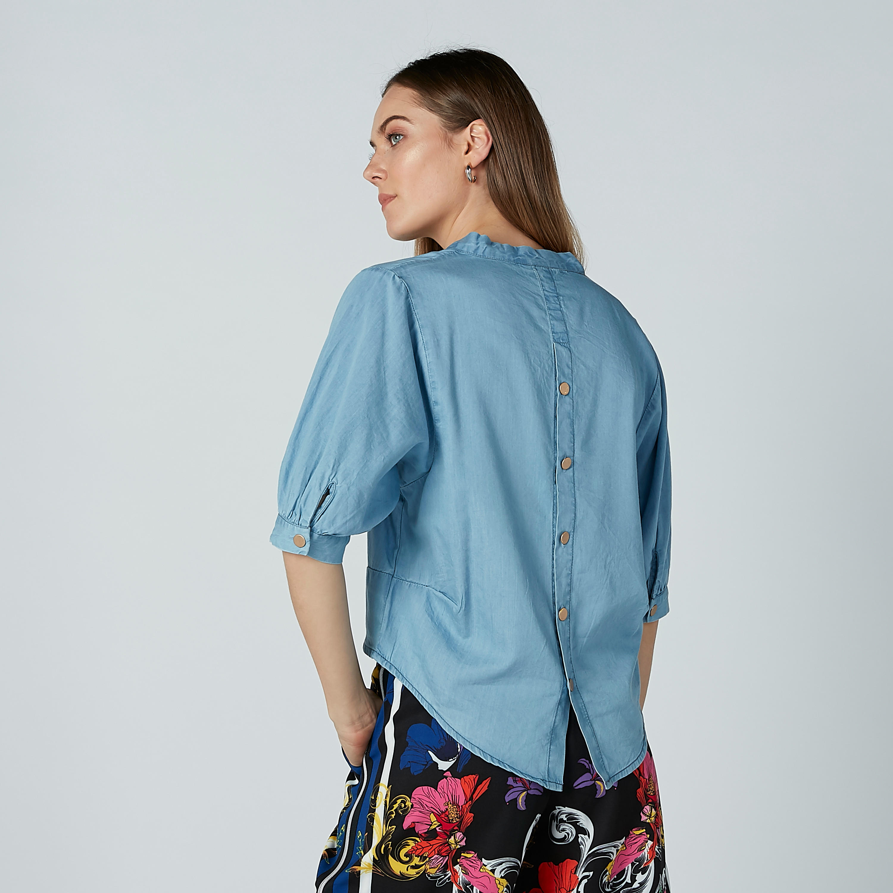 بلوزة سادة بياقة ماندارين وأكمام 3/4 من آيكونيك-women-clothing-shirtsandblouses-blouses-image-3