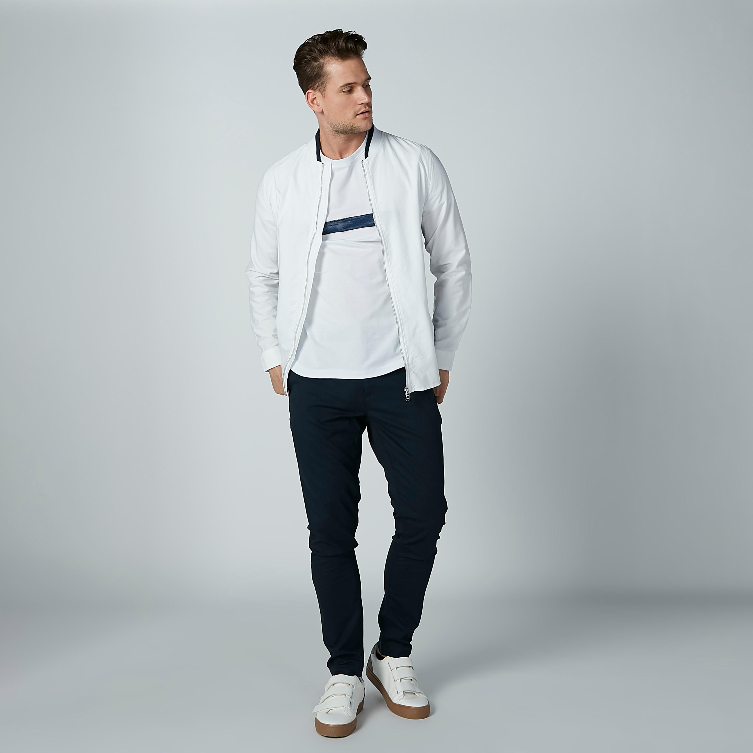 بنطال طويل بزرّ إغلاق وجيوب من آيكونيك-men-clothing-bottoms-trousersandchinos-trousers-image-2