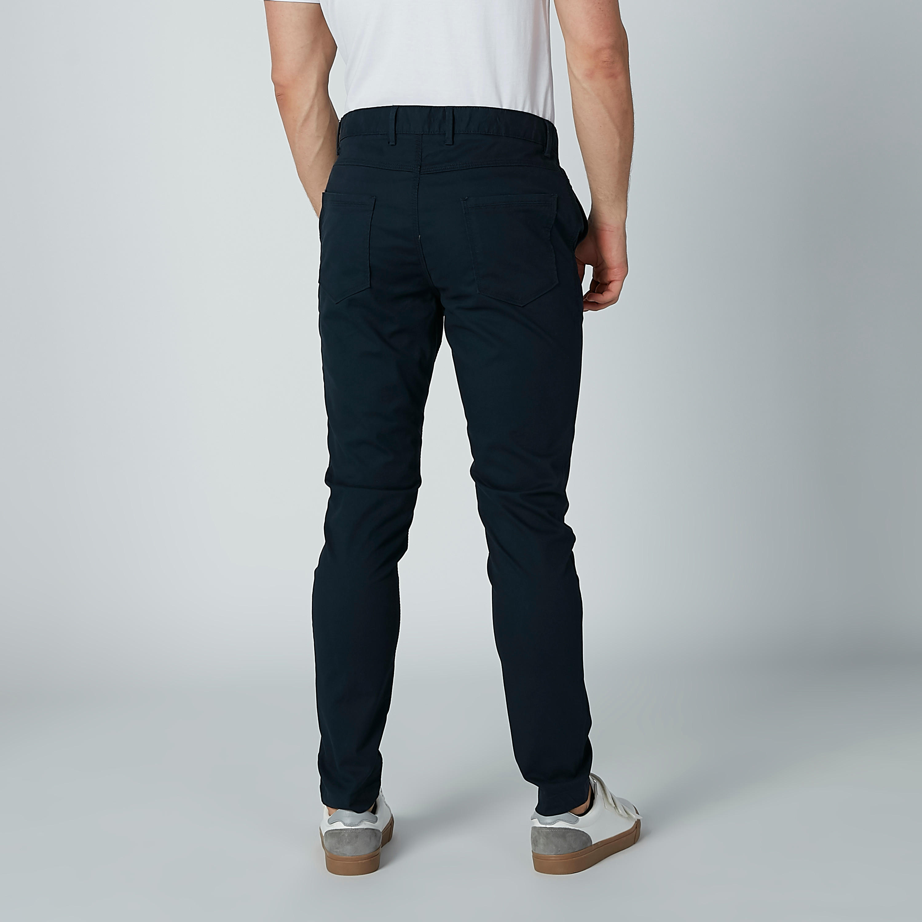 بنطال طويل بزرّ إغلاق وجيوب من آيكونيك-men-clothing-bottoms-trousersandchinos-trousers-image-4