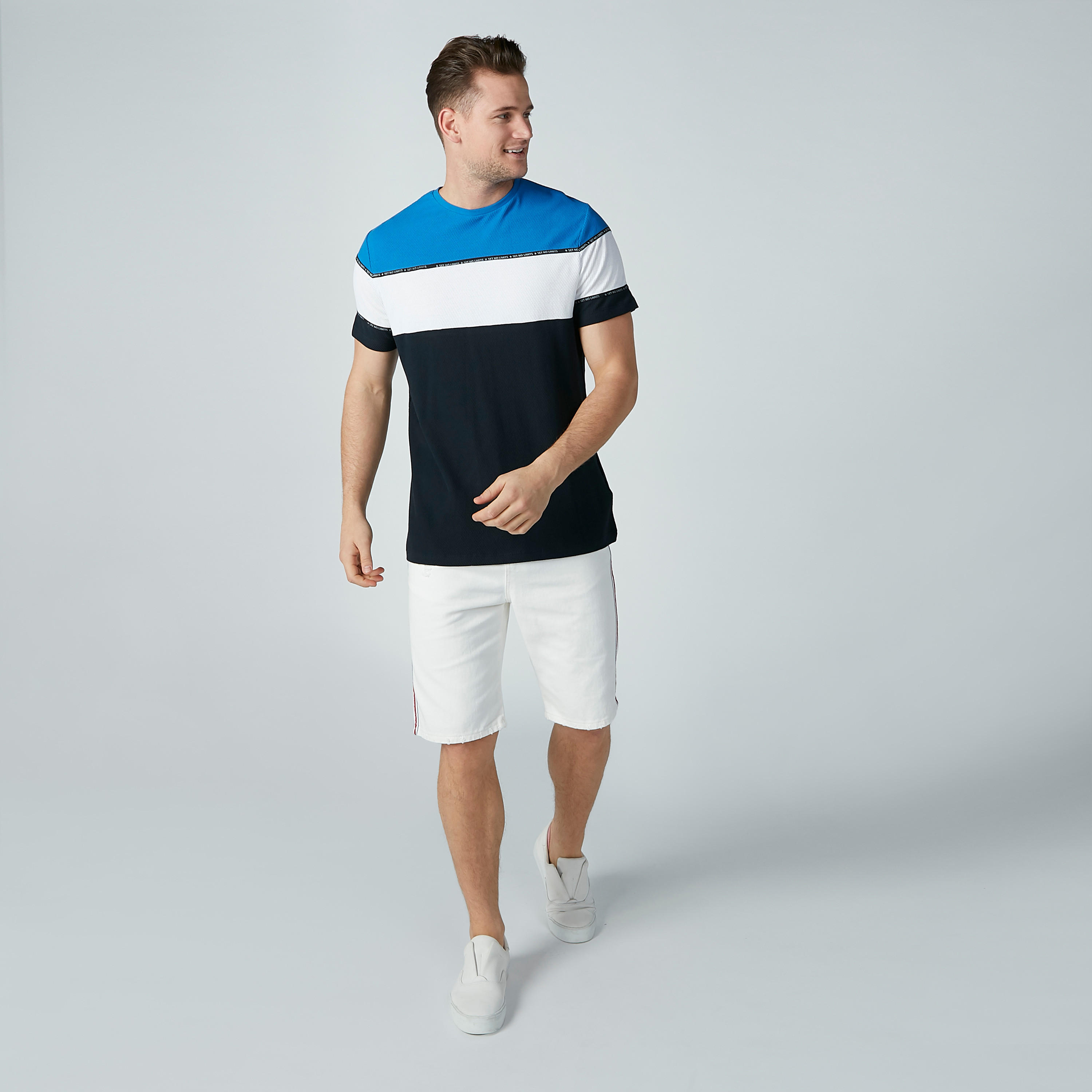 Iconic Round Neck T-shirt with Short Sleeves-men-clothing-tshirtsandpolos-tshirts-image-1