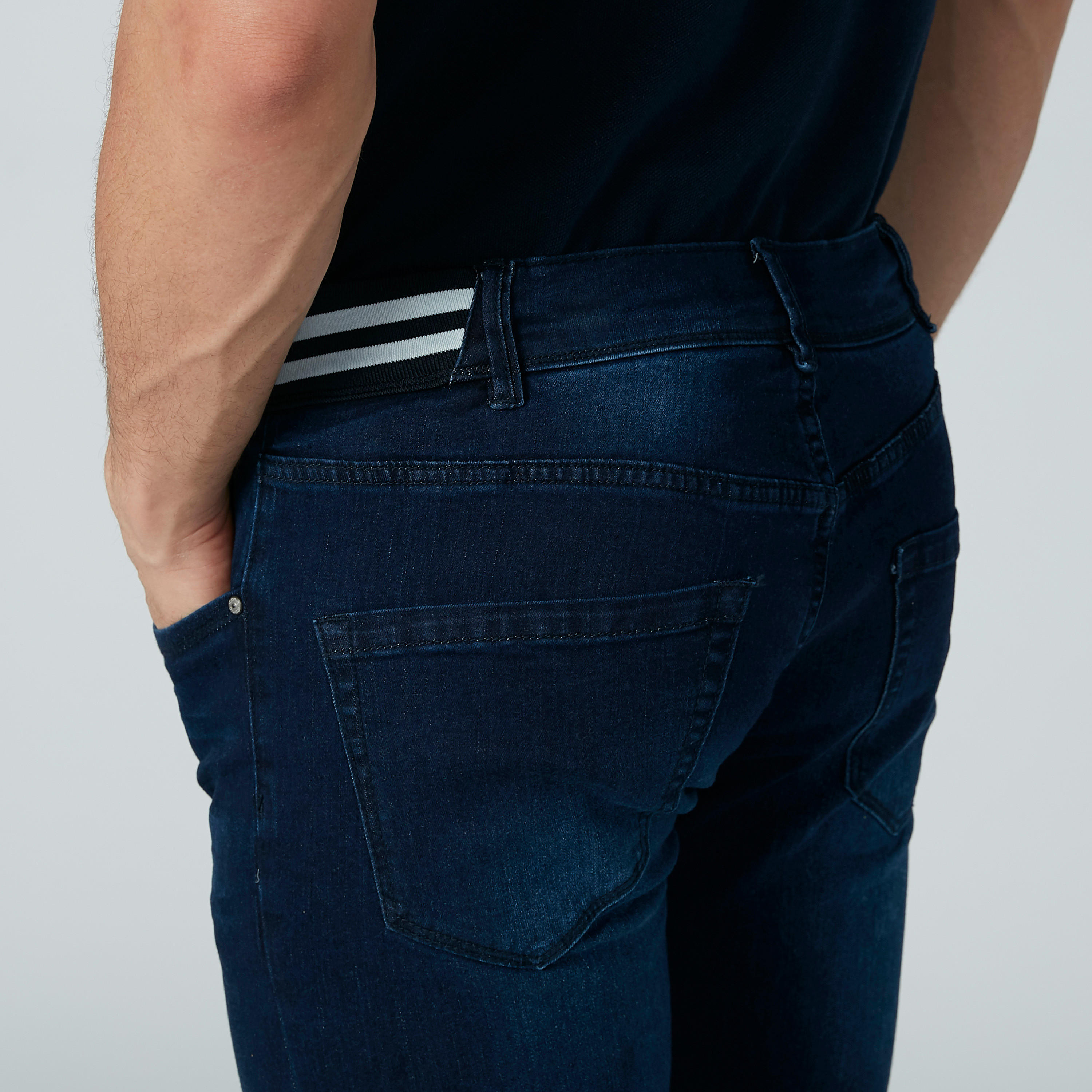 بنطال جينز سادة بسحّاب إغلاق وجيوب من آيكونيك-men-clothing-bottoms-jeans-image-5