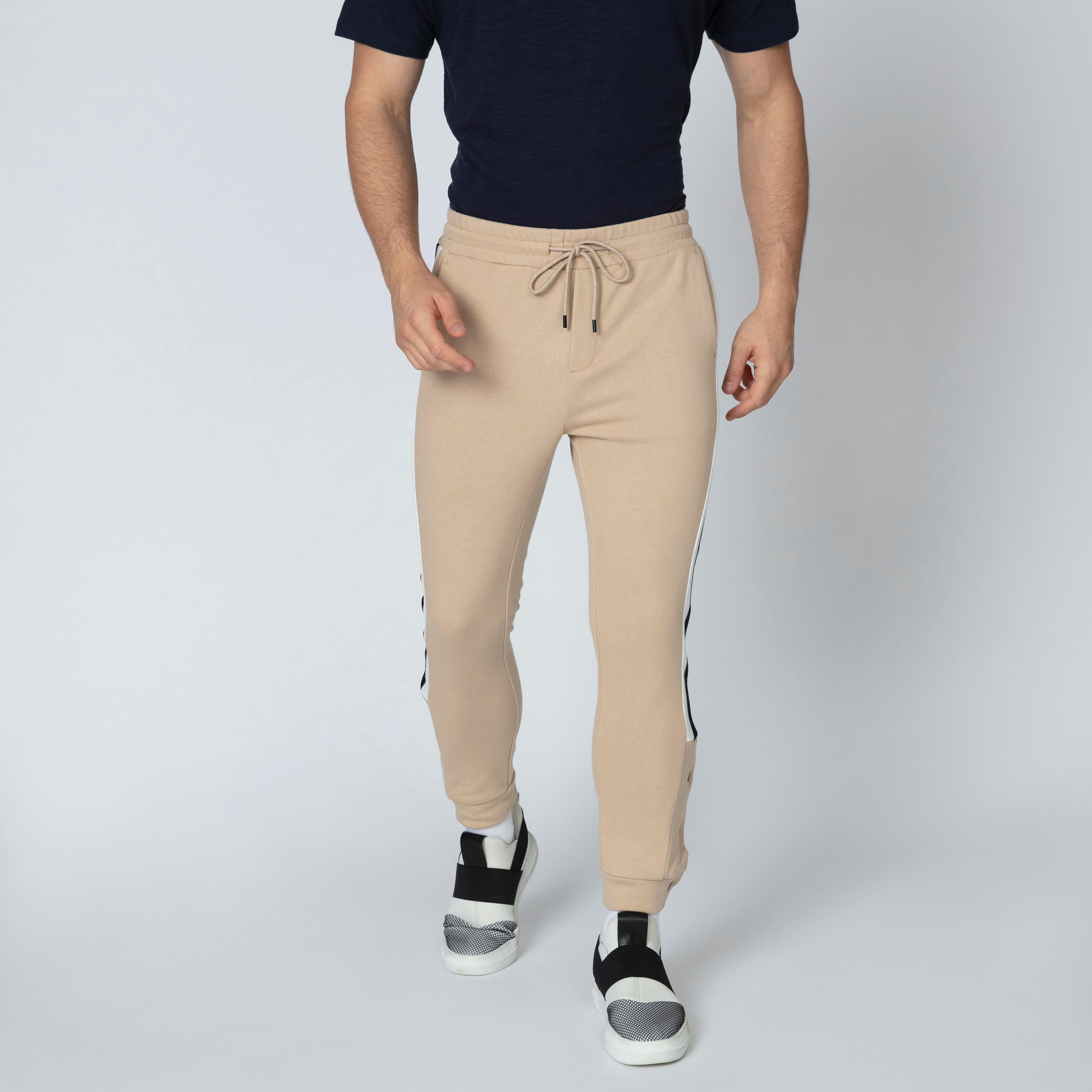 بنطال رياضي طويل بجيوب وأزرار من آيكونيك-men-clothing-bottoms-joggers-image-3