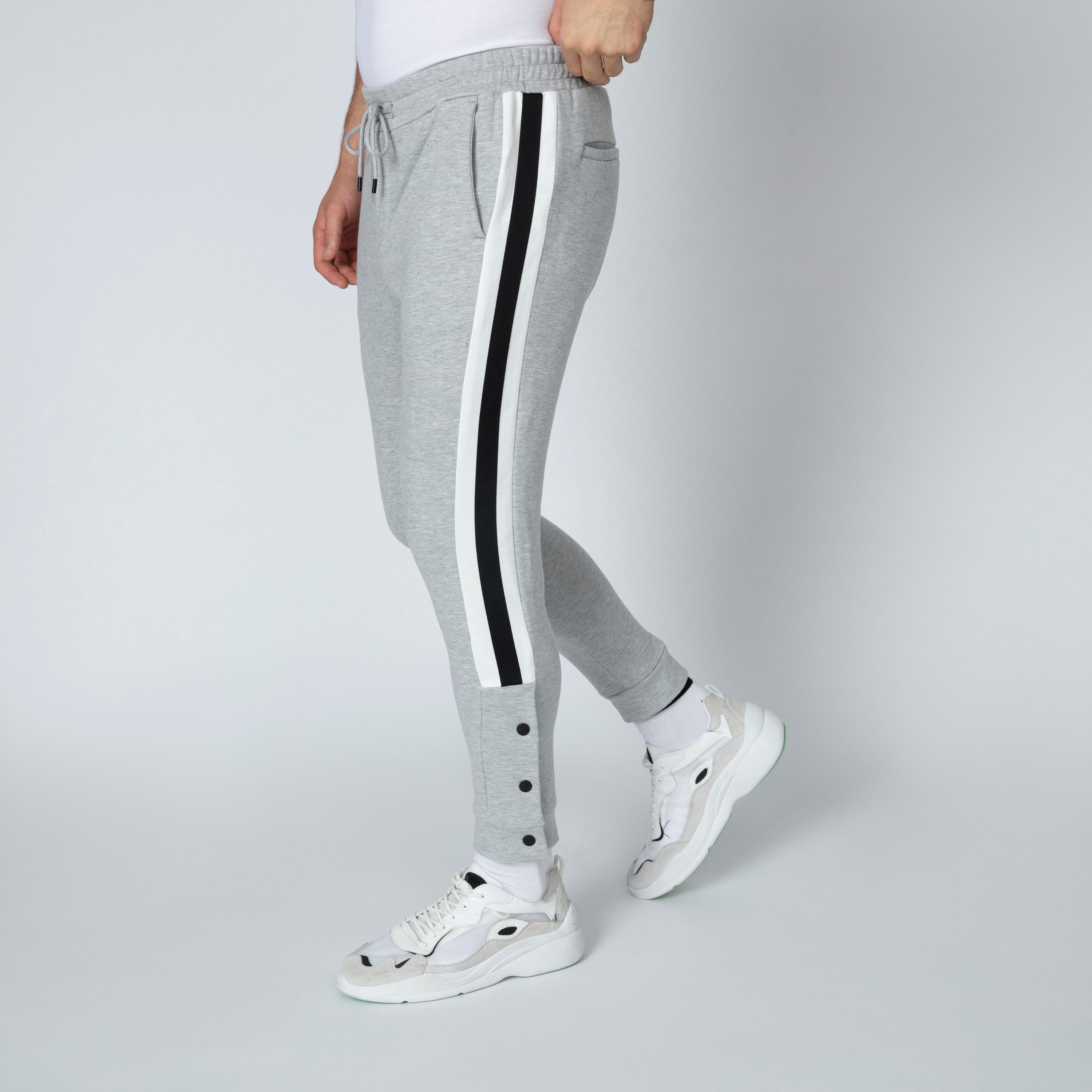 بنطال رياضي طويل بجيوب وأزرار من آيكونيك-men-clothing-bottoms-joggers-image-4