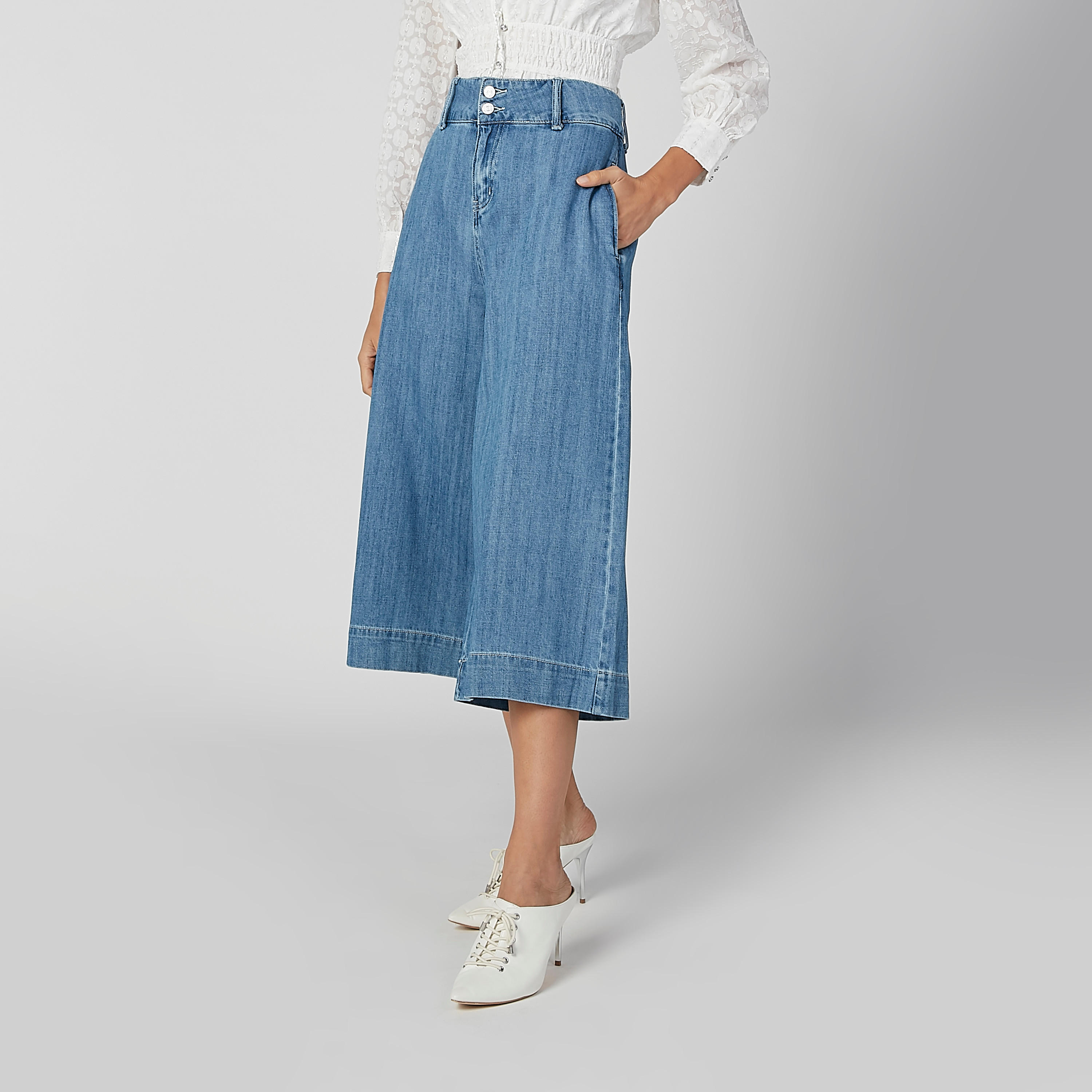 بنطال واسع الساقين دينم بجيوب من آيكونيك-women-clothing-bottoms-jeans-image-5