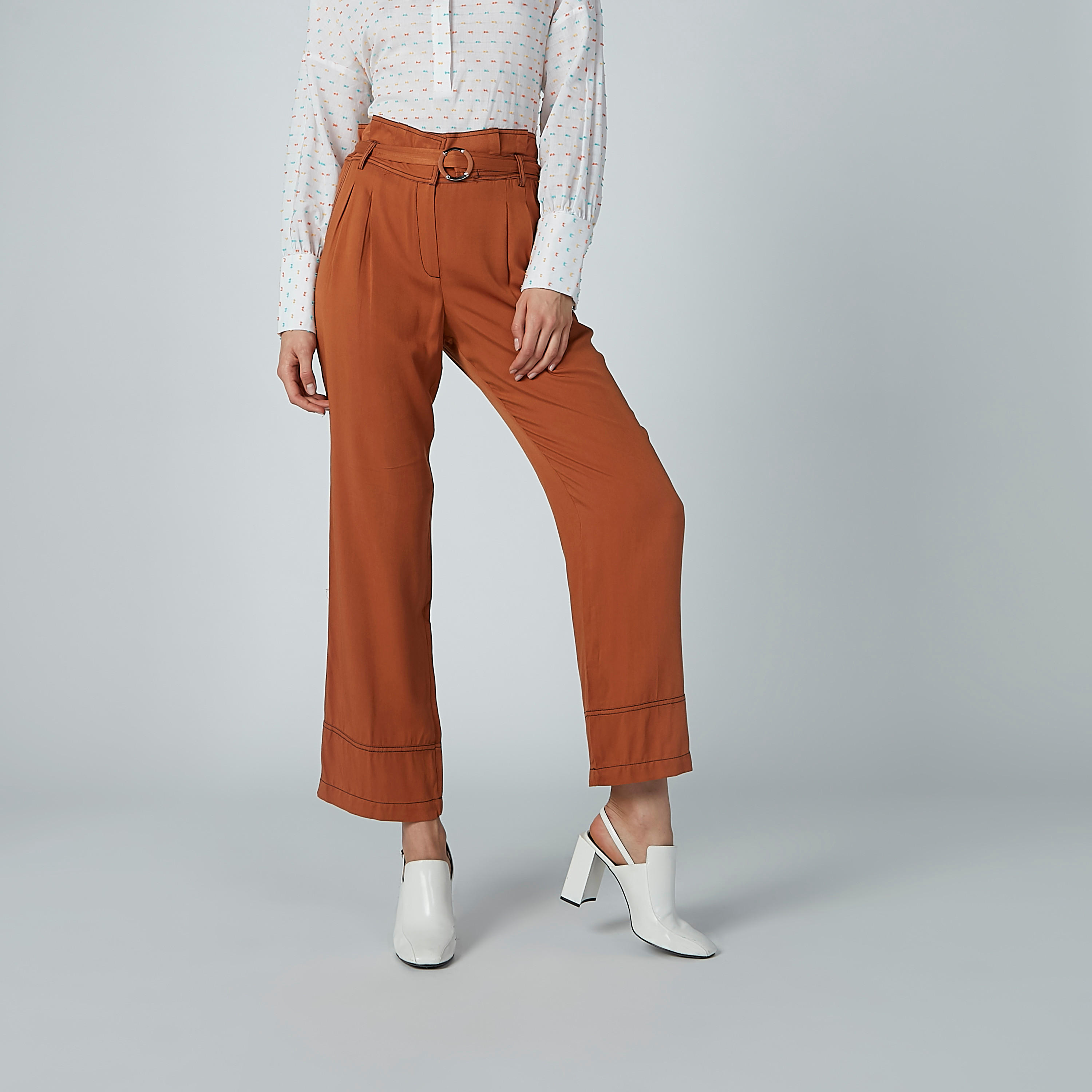 بنطال سادة بثنيات وجيوب من آيكونيك-women-clothing-bottoms-trousers-image-2