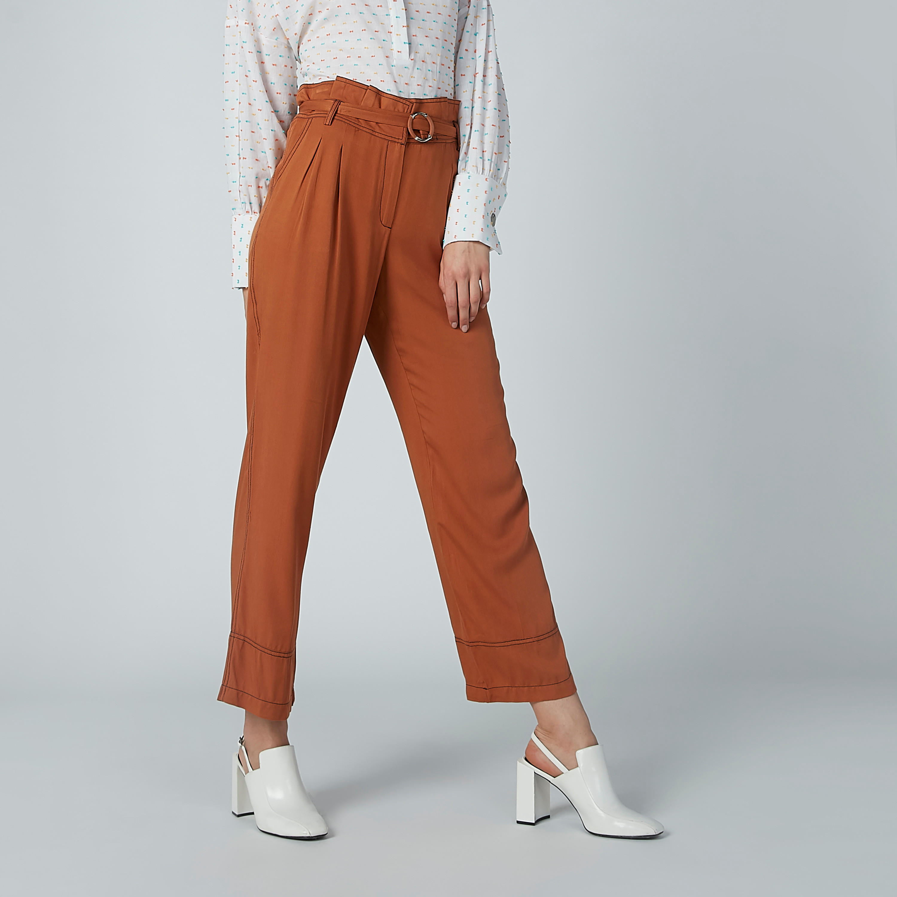 بنطال سادة بثنيات وجيوب من آيكونيك-women-clothing-bottoms-trousers-image-5