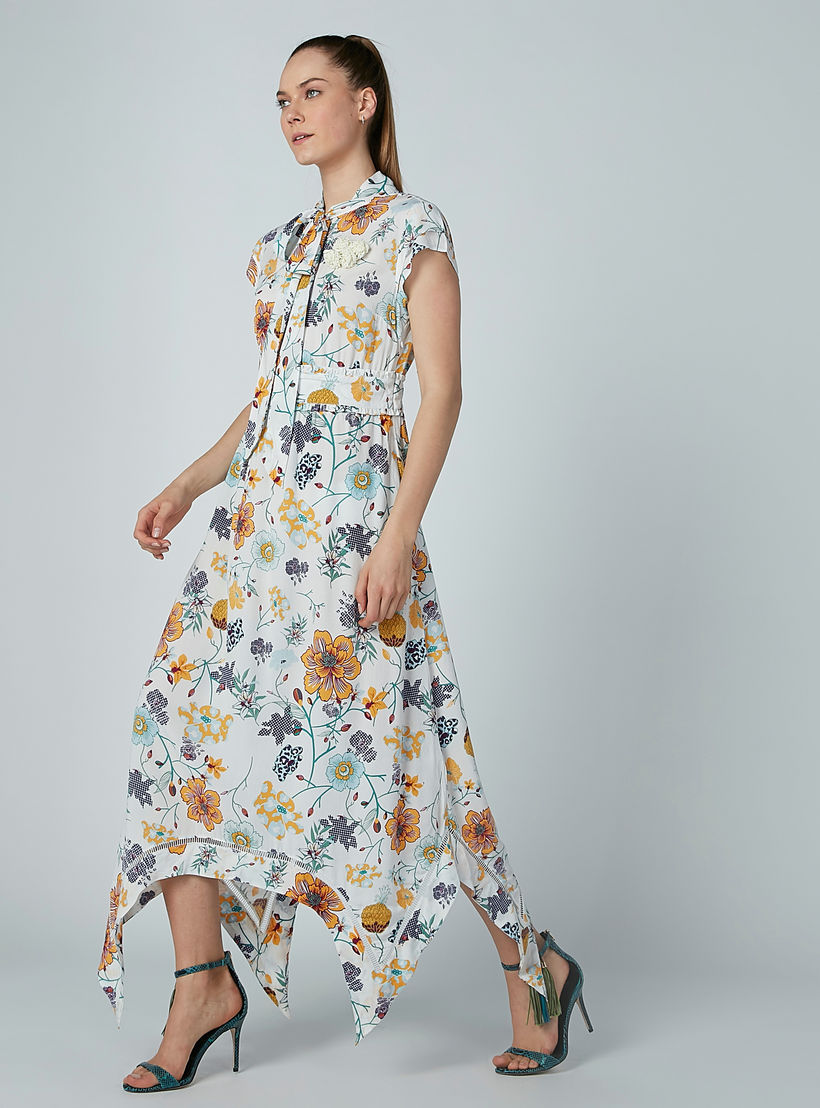فستان طويل بحوّاف غير مستوية وأكمام كاب وطبعات زهرية من آيكونيك-women-clothing-dresses-image-4
