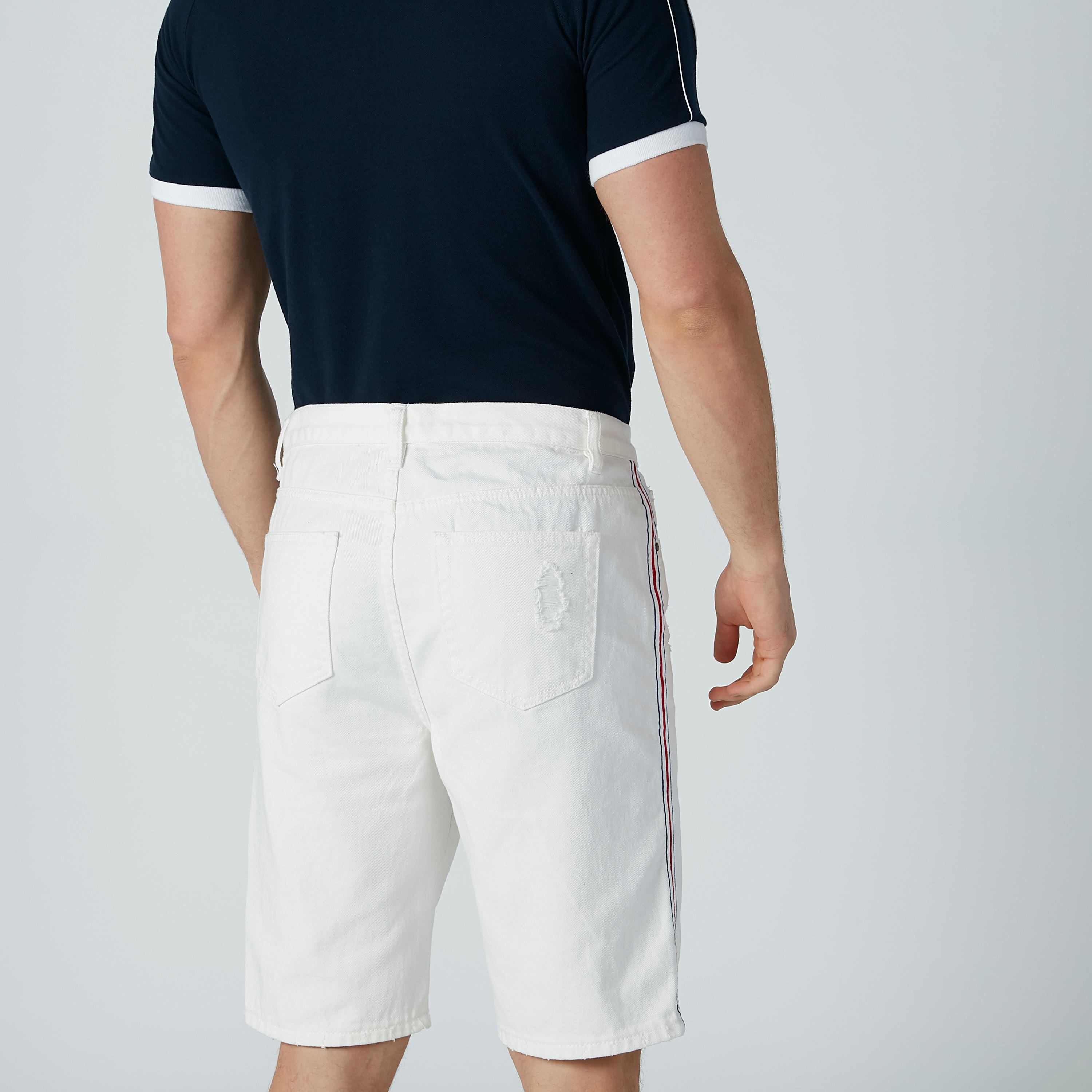 شورت بجيوب وشريطة من آيكونيك-men-clothing-bottoms-shorts-image-5