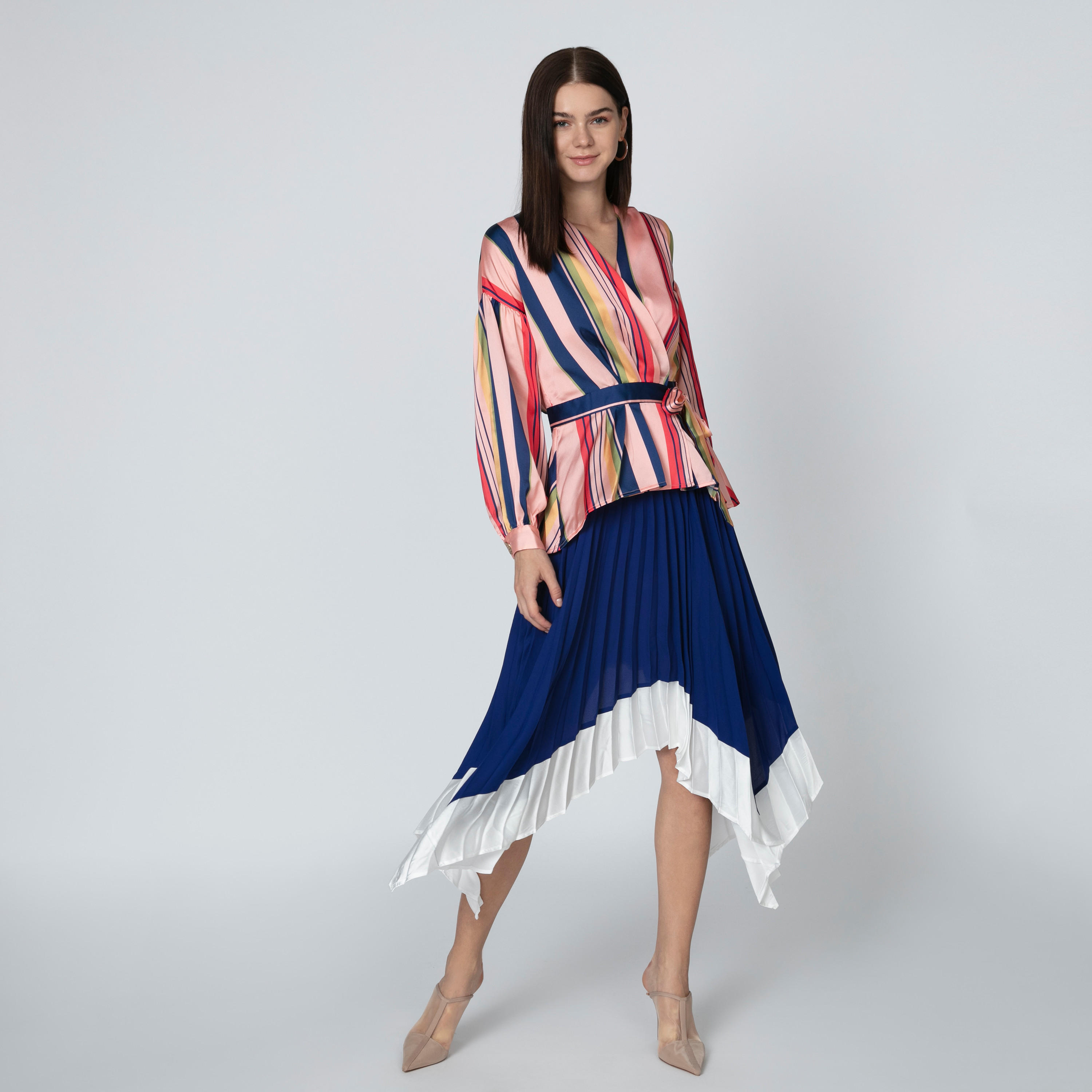 تنورة سادة متوسطة الطول بحوّاف غير مستوية وكشكش من آيكونيك-women-clothing-bottoms-skirts-image-1