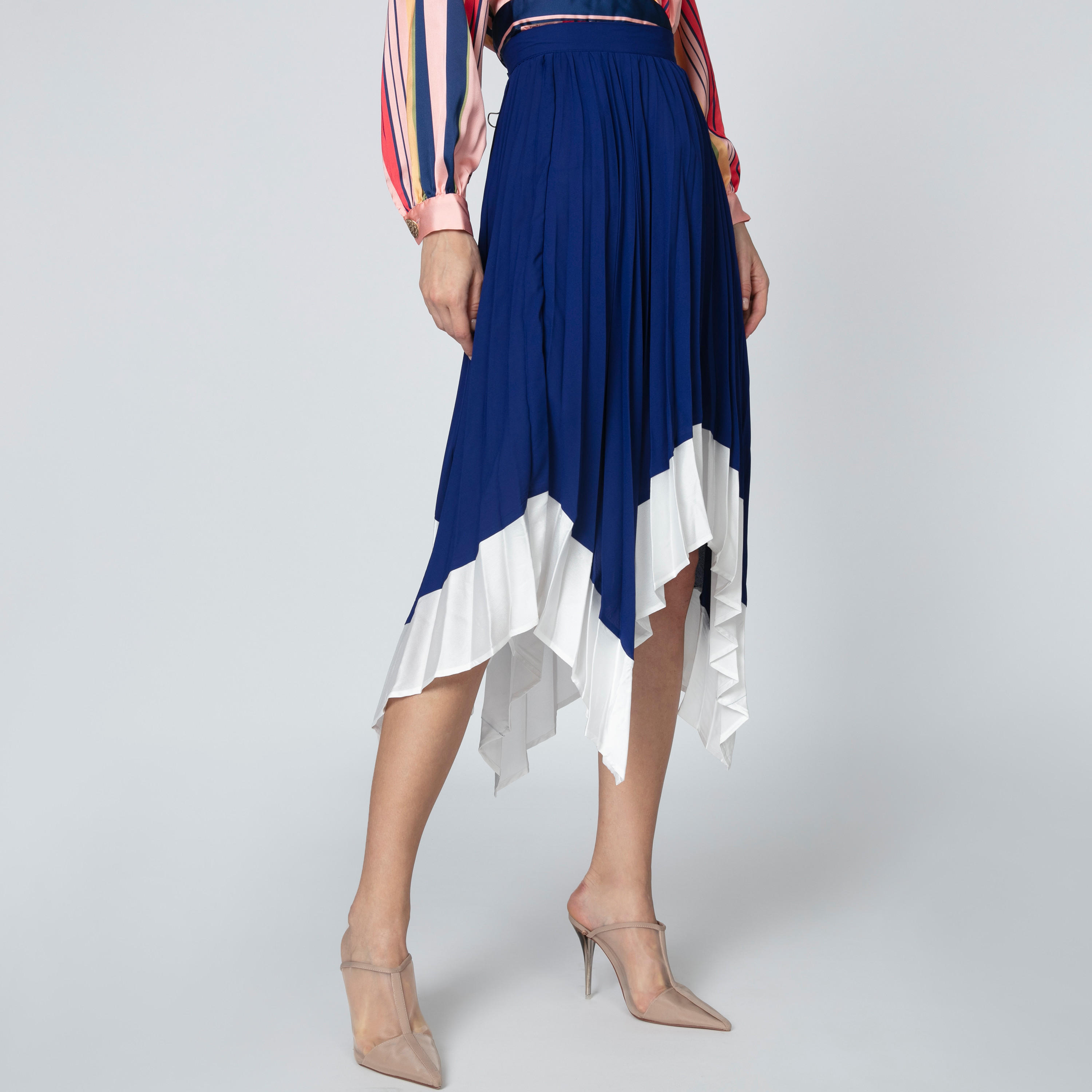 تنورة سادة متوسطة الطول بحوّاف غير مستوية وكشكش من آيكونيك-women-clothing-bottoms-skirts-image-4