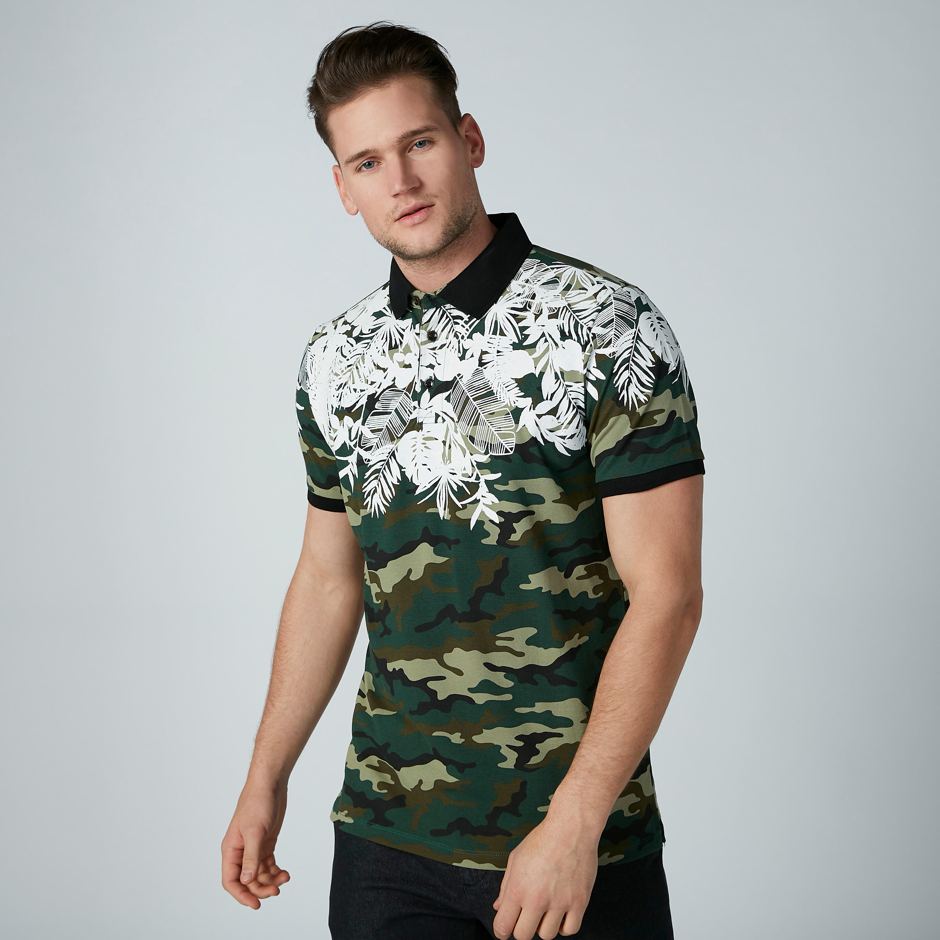 تيشيرت بياقة بولو وأكمام قصيرة وطبعات مموّهة من آيكونيك-men-clothing-tshirtsandpolos-polos-image-2