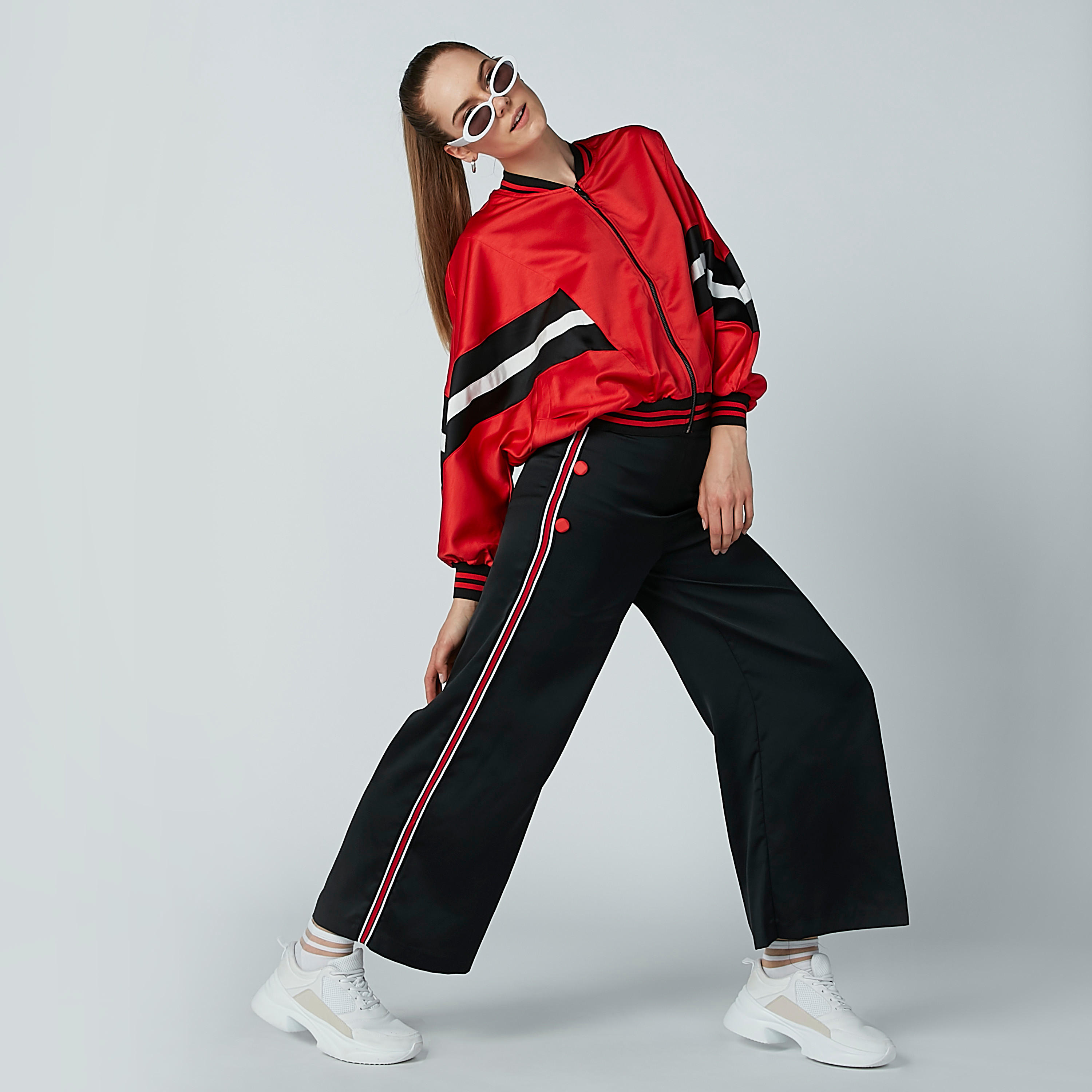 بنطال بالازو بقصّة واسعة وأزرار وشريطة من آيكونيك-women-clothing-bottoms-trousers-image-4