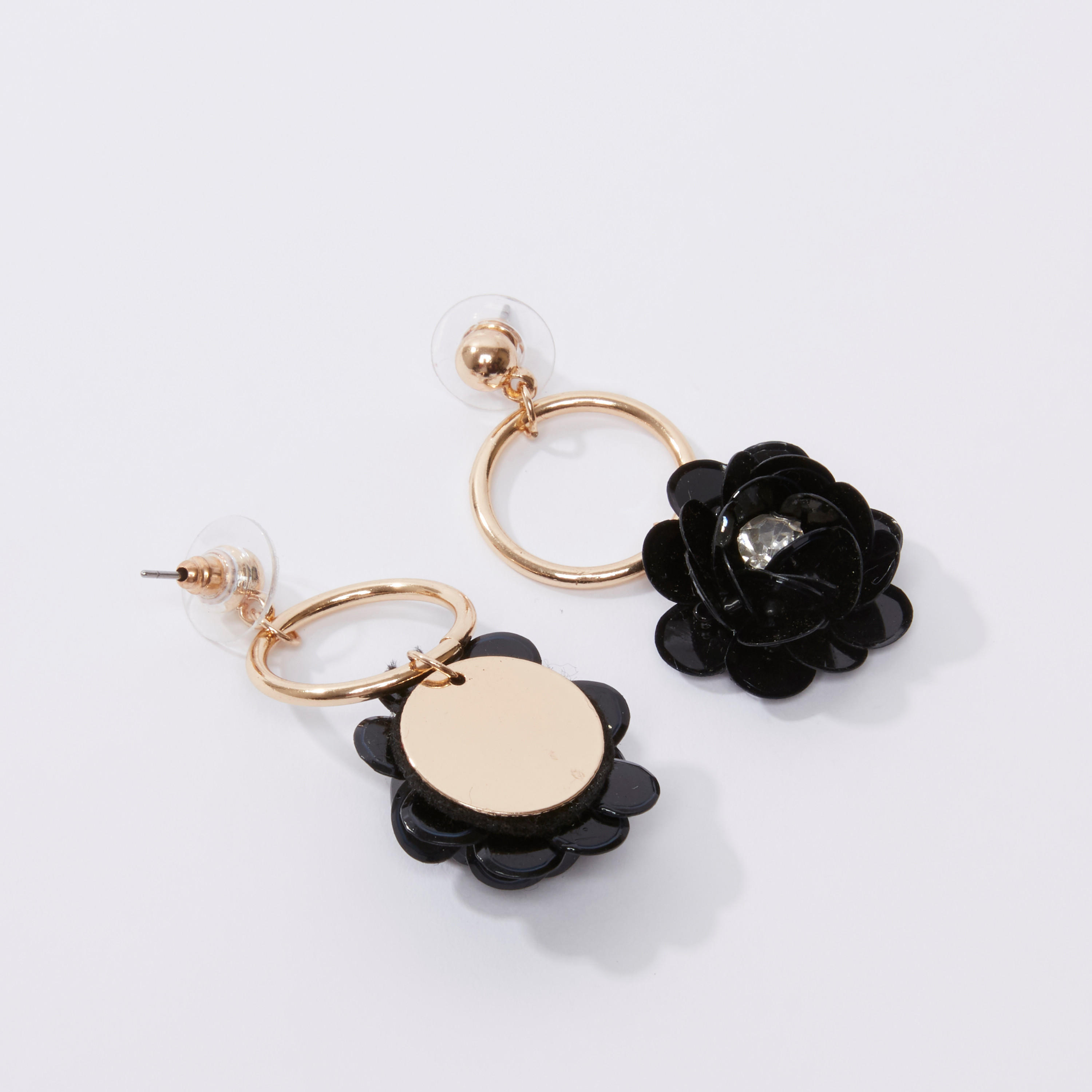 أقراط بدلّاية ومكبس إغلاق من آيكونيك-women-watchesandjewellery-jewellery-earrings-image-3