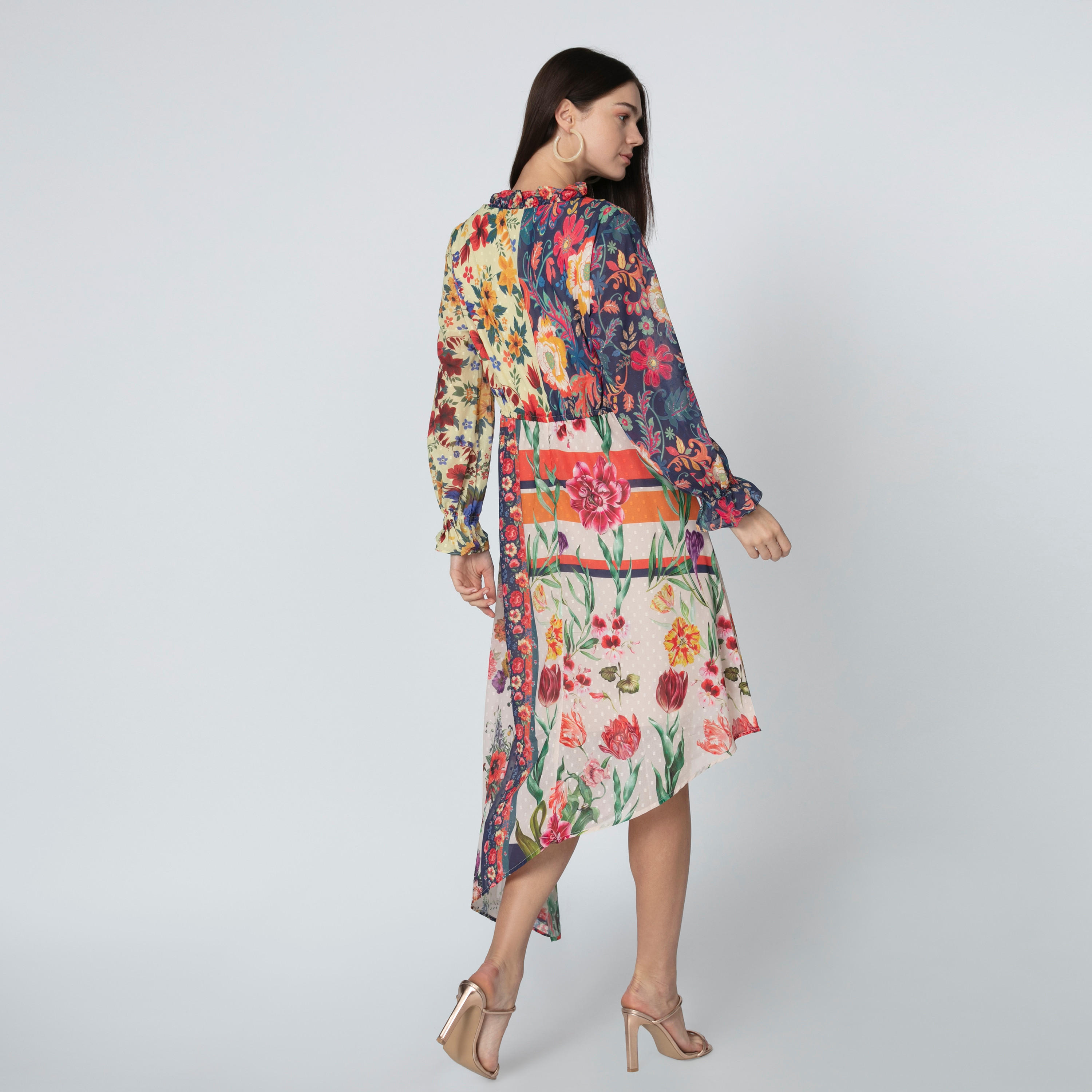 فستان متوسط الطول بحوّاف غير مستوية وطبعات زهرية من آيكونيك-women-clothing-dresses-image-2