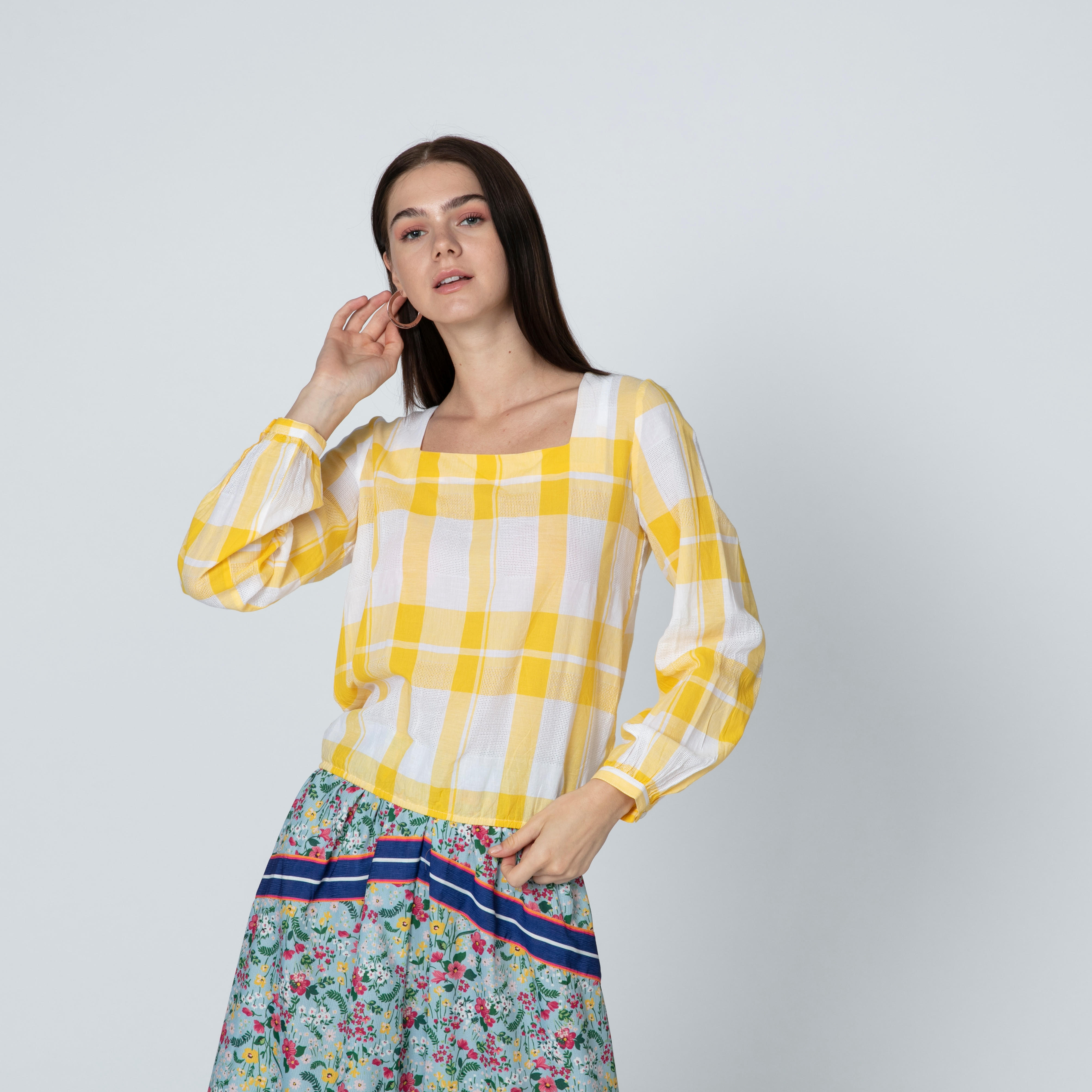 بلوزة كاروهات بأكمام طويلة وأربطة من آيكونيك-women-clothing-shirtsandblouses-blouses-image-1