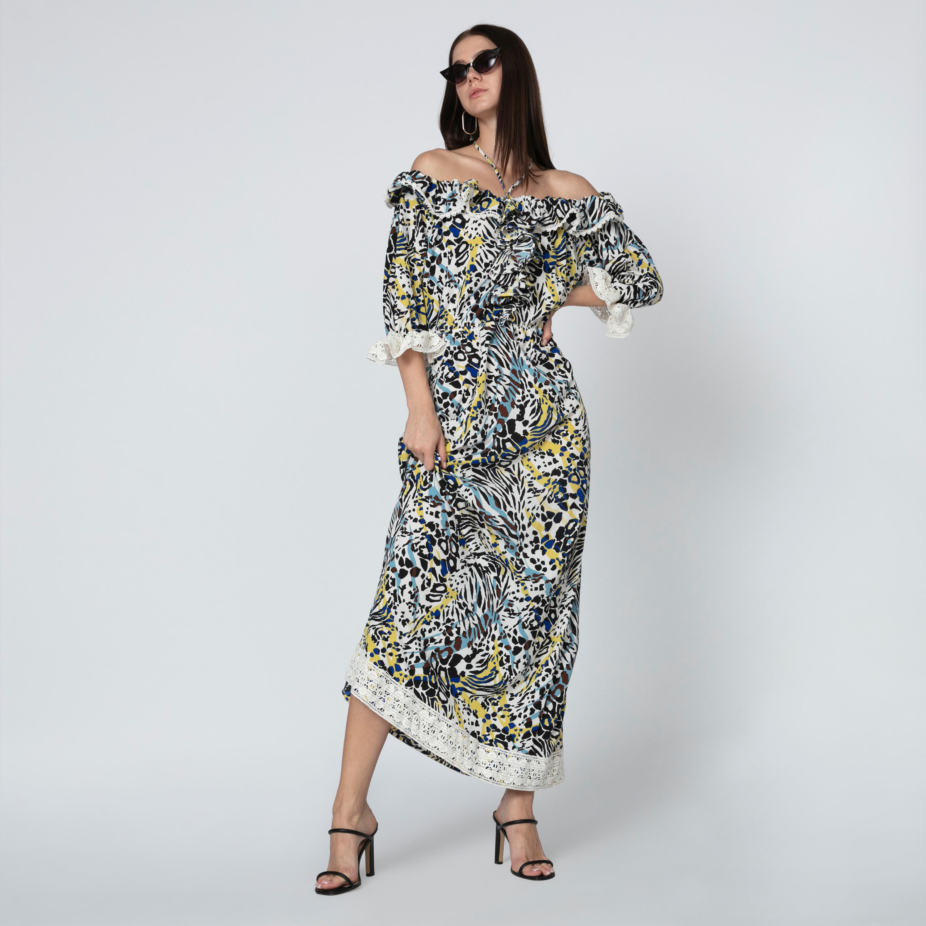 فستان طويل بأكتاف مكشوفة وأكمام واسعة وطبعات من آيكونيك-women-clothing-dresses-image-1