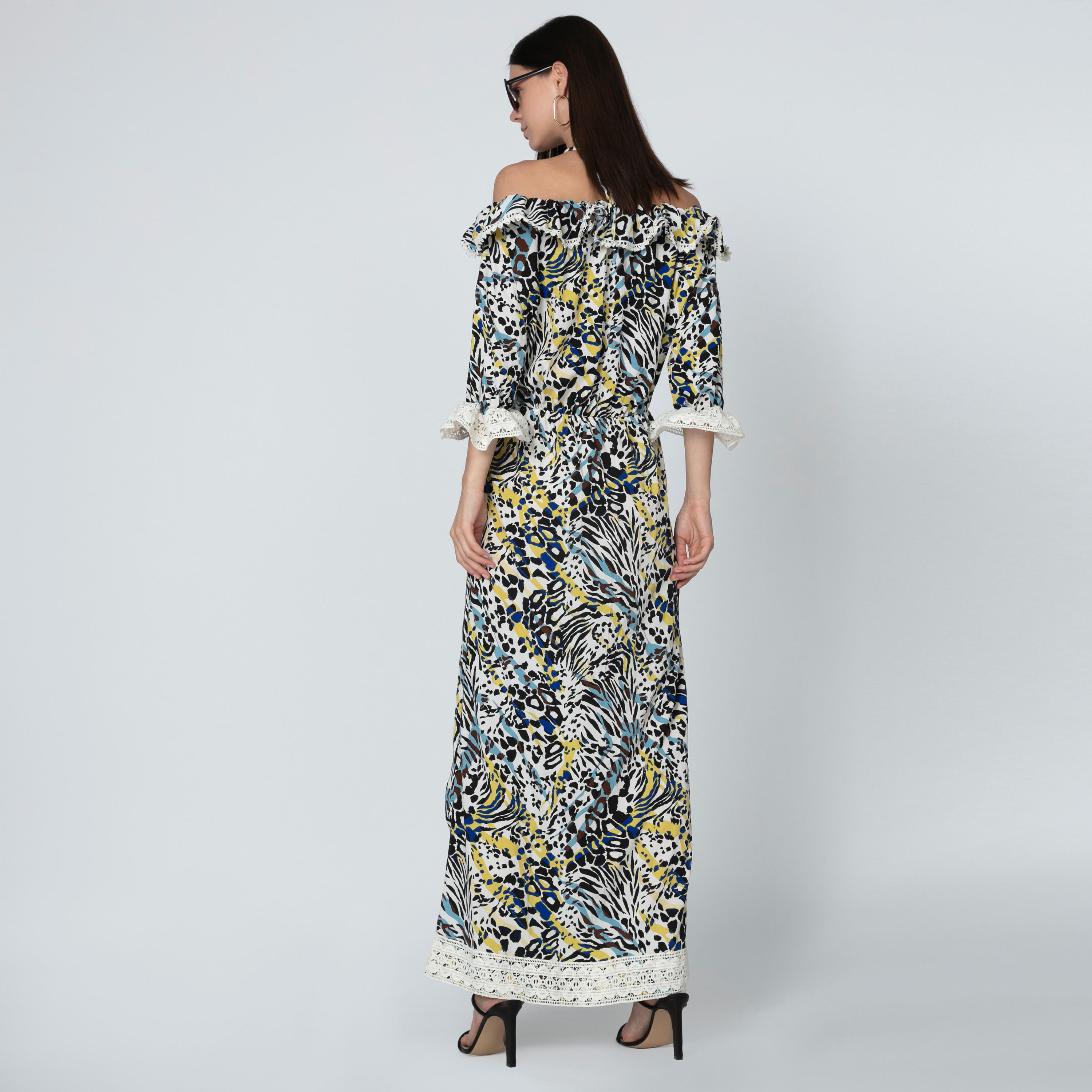 فستان طويل بأكتاف مكشوفة وأكمام واسعة وطبعات من آيكونيك-women-clothing-dresses-image-4