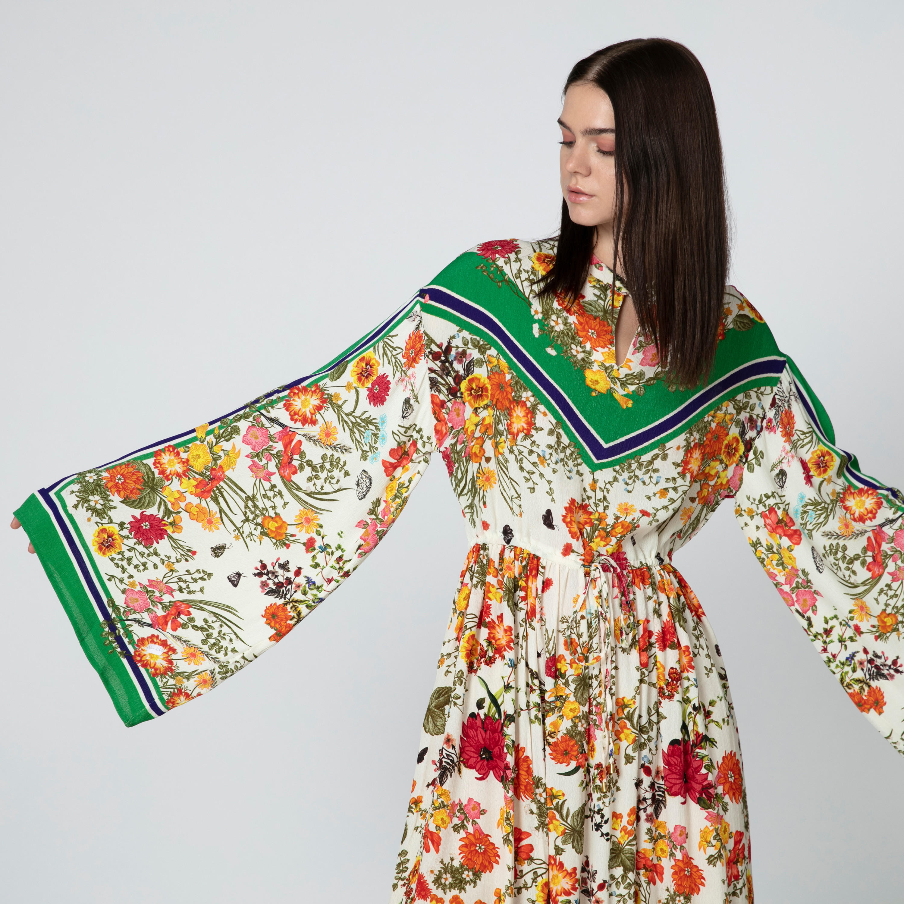 فستان إيه لاين طويل بأكمام واسعة وأربطة وطبعات زهرية من آيكونيك-women-clothing-dresses-image-2