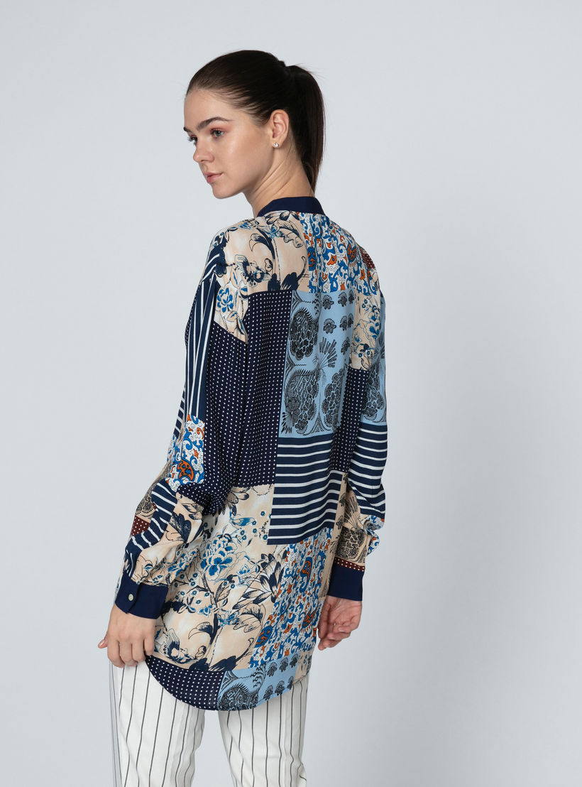 بلوزة بياقة ماندارين وأكمام طويلة وطبعات من آيكونيك-women-clothing-shirtsandblouses-blouses-image-4