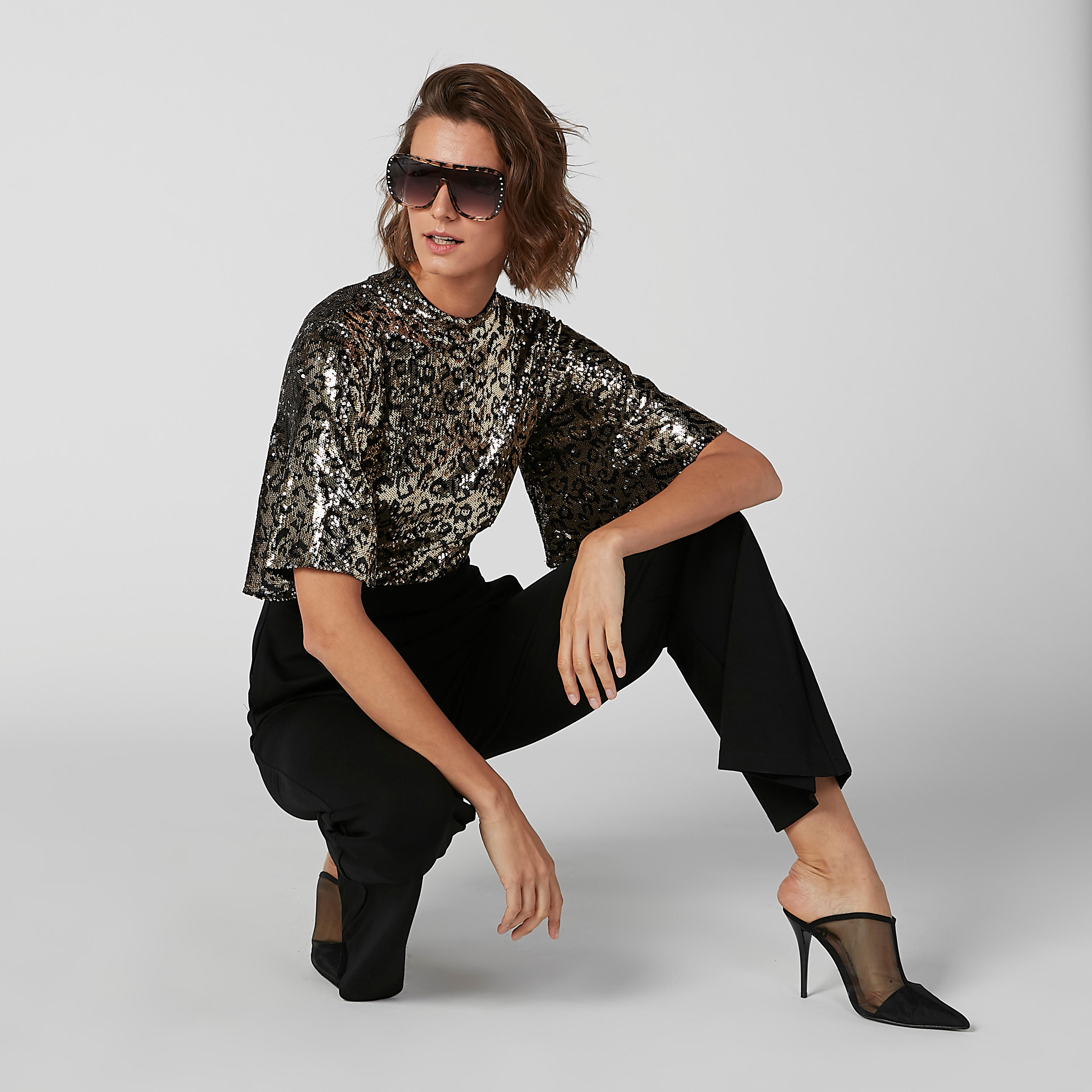 أفرول بارز الملمس بأكمام واسعة من آيكونيك-women-clothing-jumpsuits-image-1