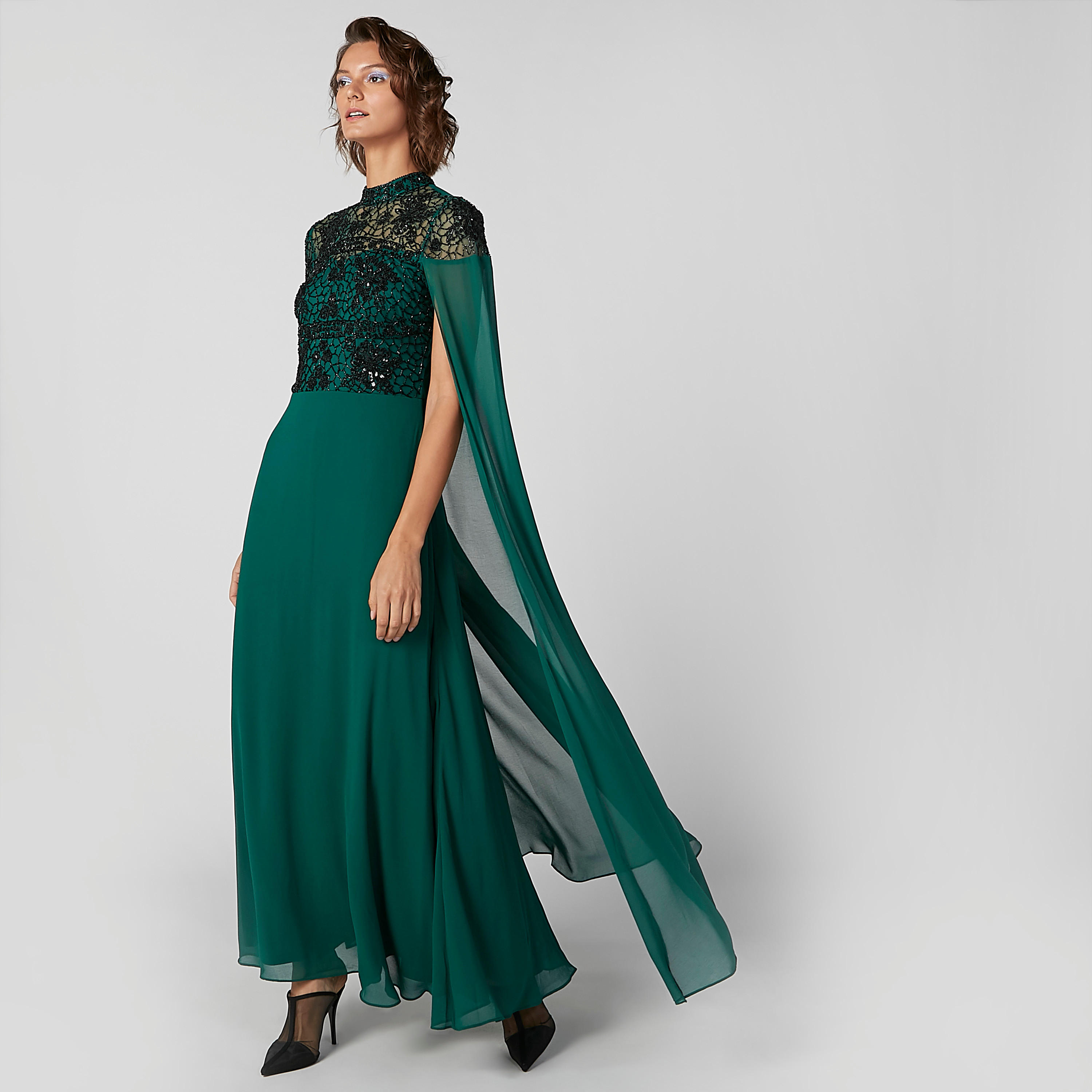 فستان طويل بتصميم فضفاض مزيّن بياقة عالية من آيكونيك-women-clothing-dresses-image-1