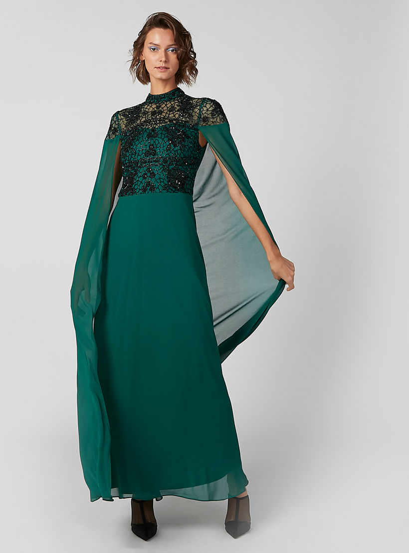 فستان طويل بتصميم فضفاض مزيّن بياقة عالية من آيكونيك-women-clothing-dresses-image-3