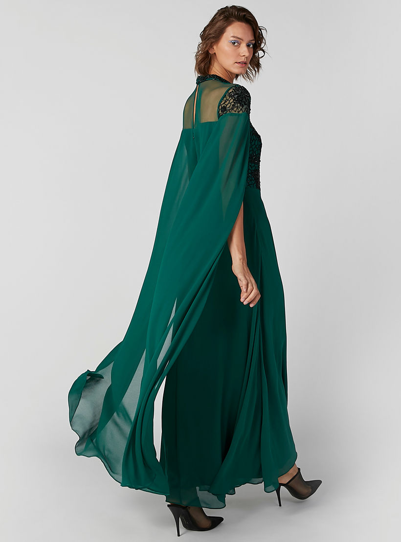 فستان طويل بتصميم فضفاض مزيّن بياقة عالية من آيكونيك-women-clothing-dresses-image-4