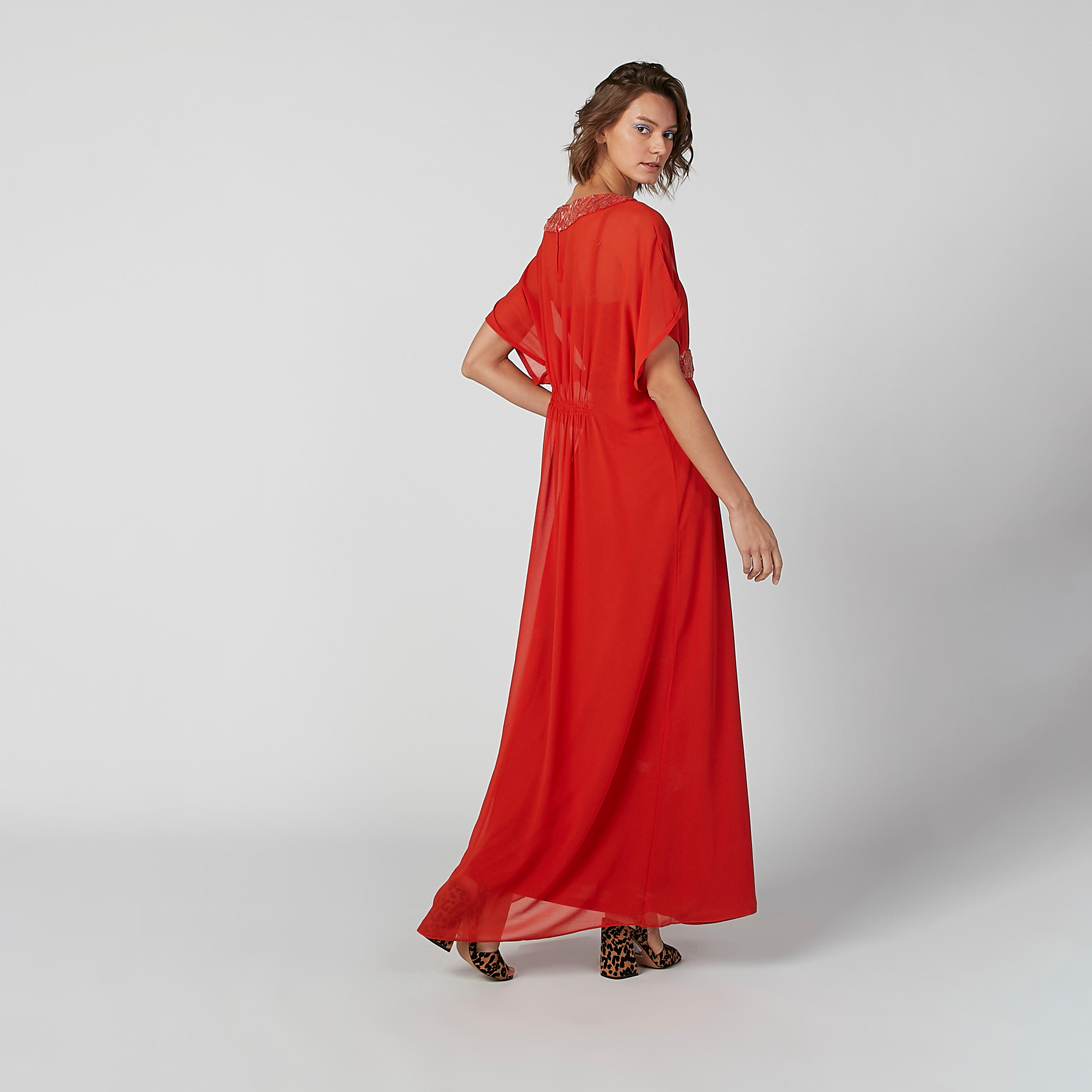فستان طويل مزيّن بأكمام قصيرة من آيكونيك-women-clothing-dresses-image-4