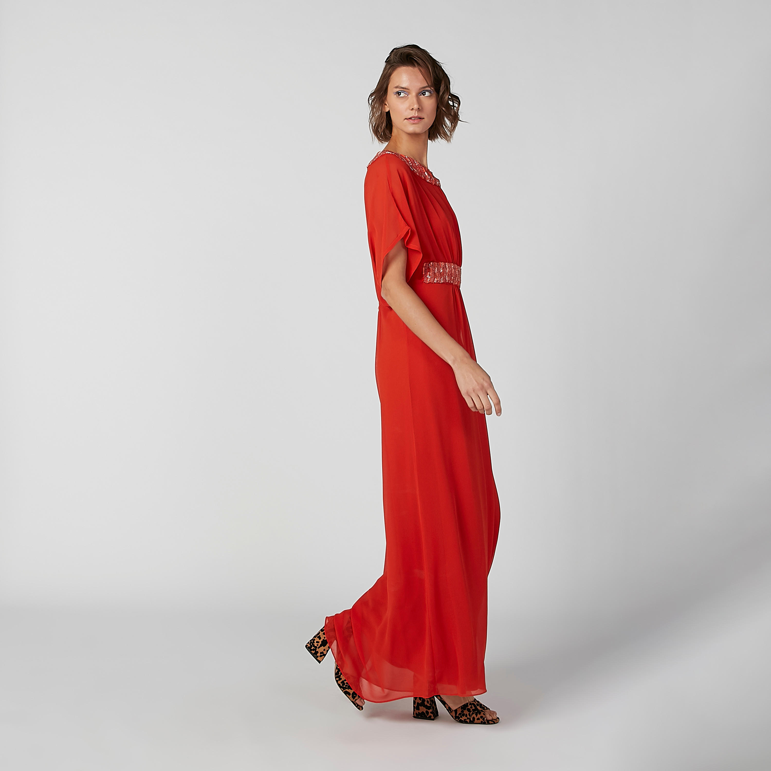 فستان طويل مزيّن بأكمام قصيرة من آيكونيك-women-clothing-dresses-image-5