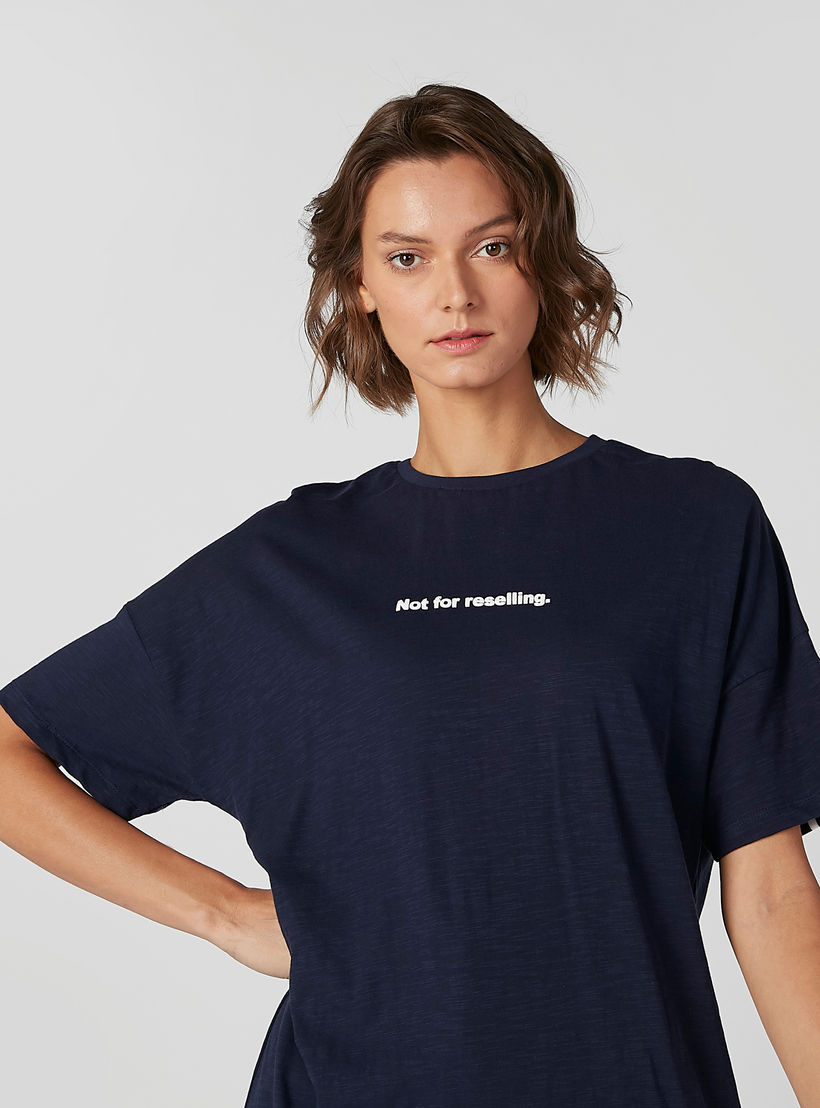 تيشيرت بياقة مستديرة وطبعات من آيكونيك-women-clothing-tshirts-image-1