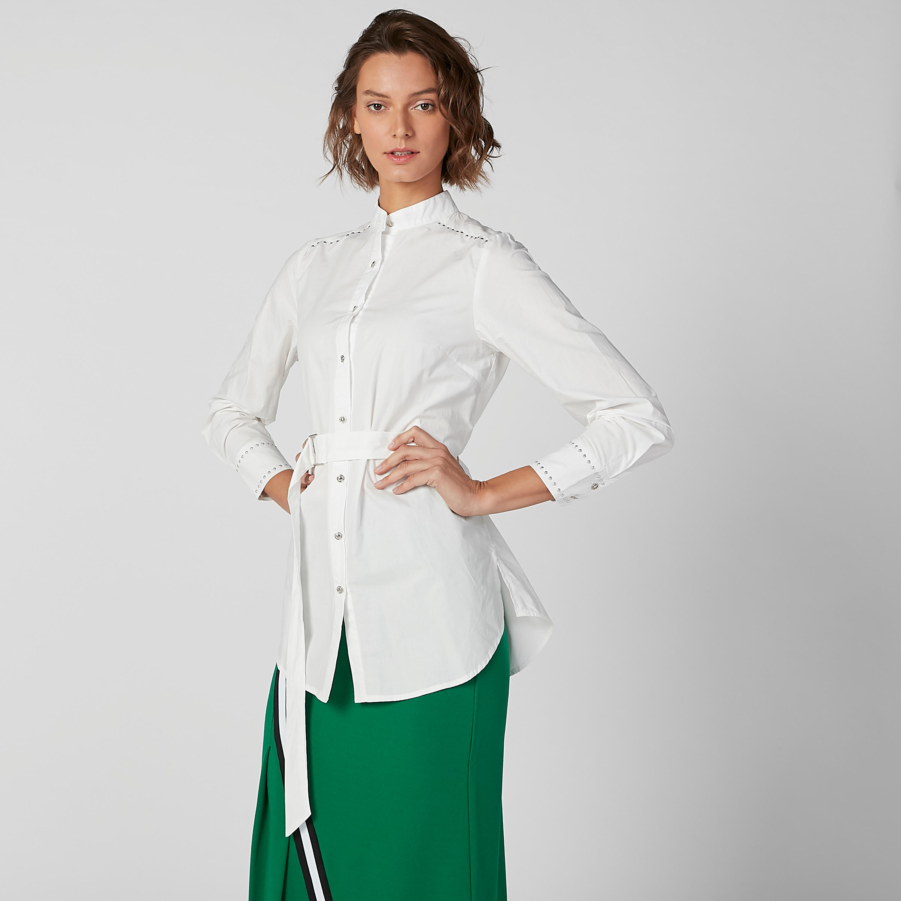 قميص مزيّن بياقة ماندارين وحزام رباط من آيكونيك-women-clothing-shirtsandblouses-shirts-image-1