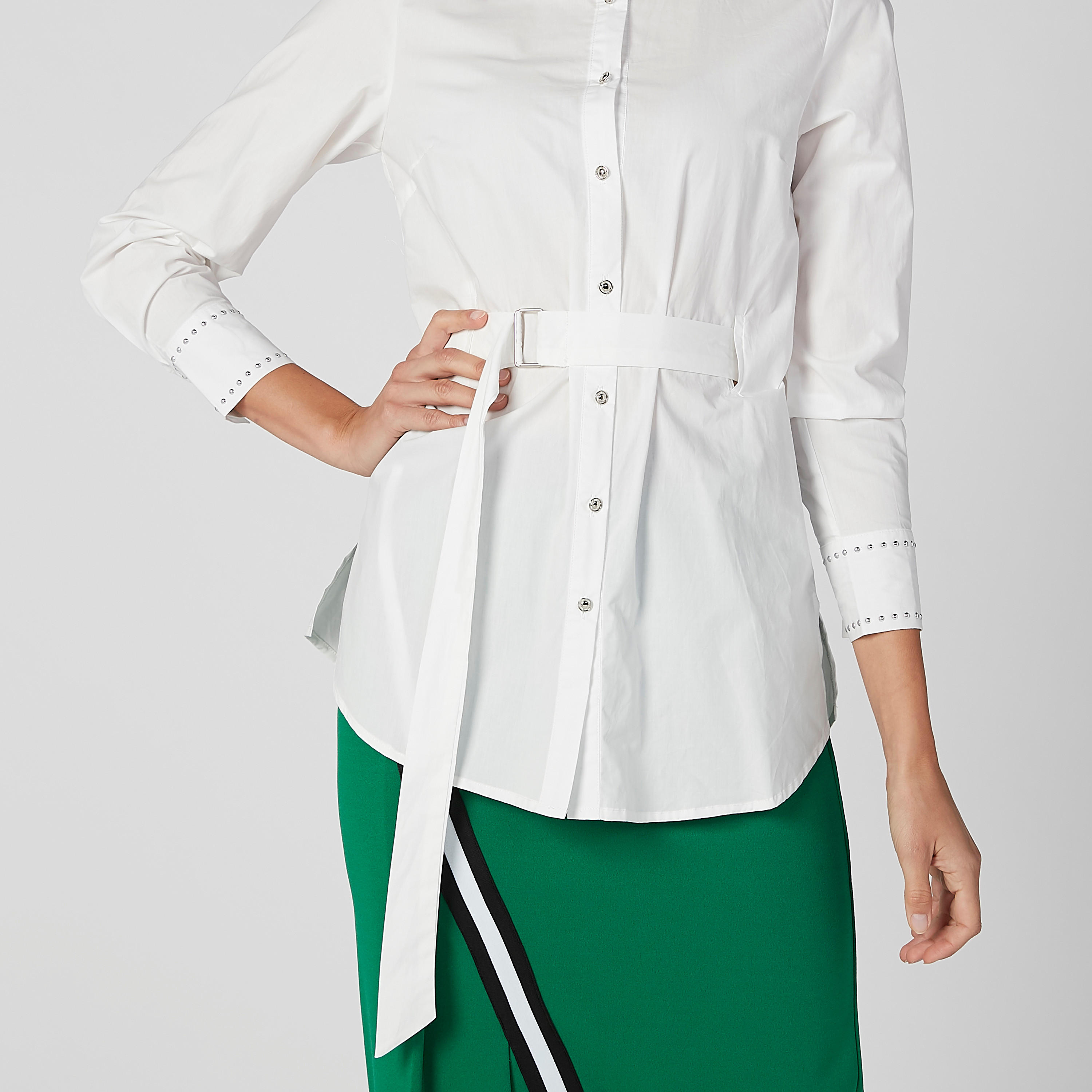 قميص مزيّن بياقة ماندارين وحزام رباط من آيكونيك-women-clothing-shirtsandblouses-shirts-image-5