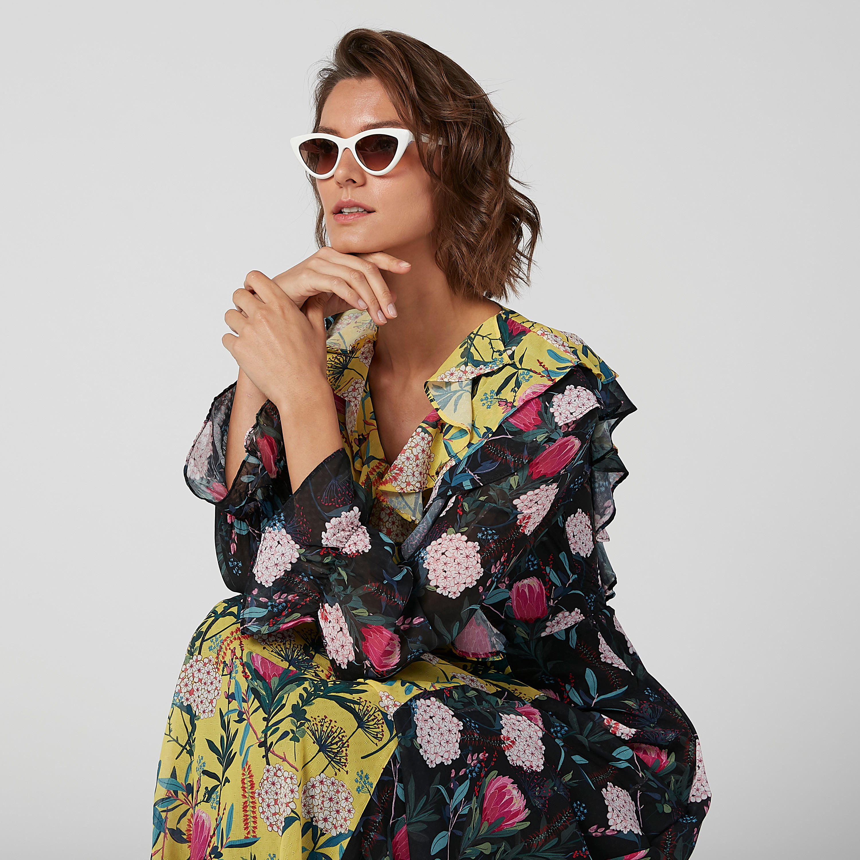 فستان طويل بأكمام طويلة وتفاصيل كشكش وطبعات زهرية من آيكونيك-women-clothing-dresses-image-2