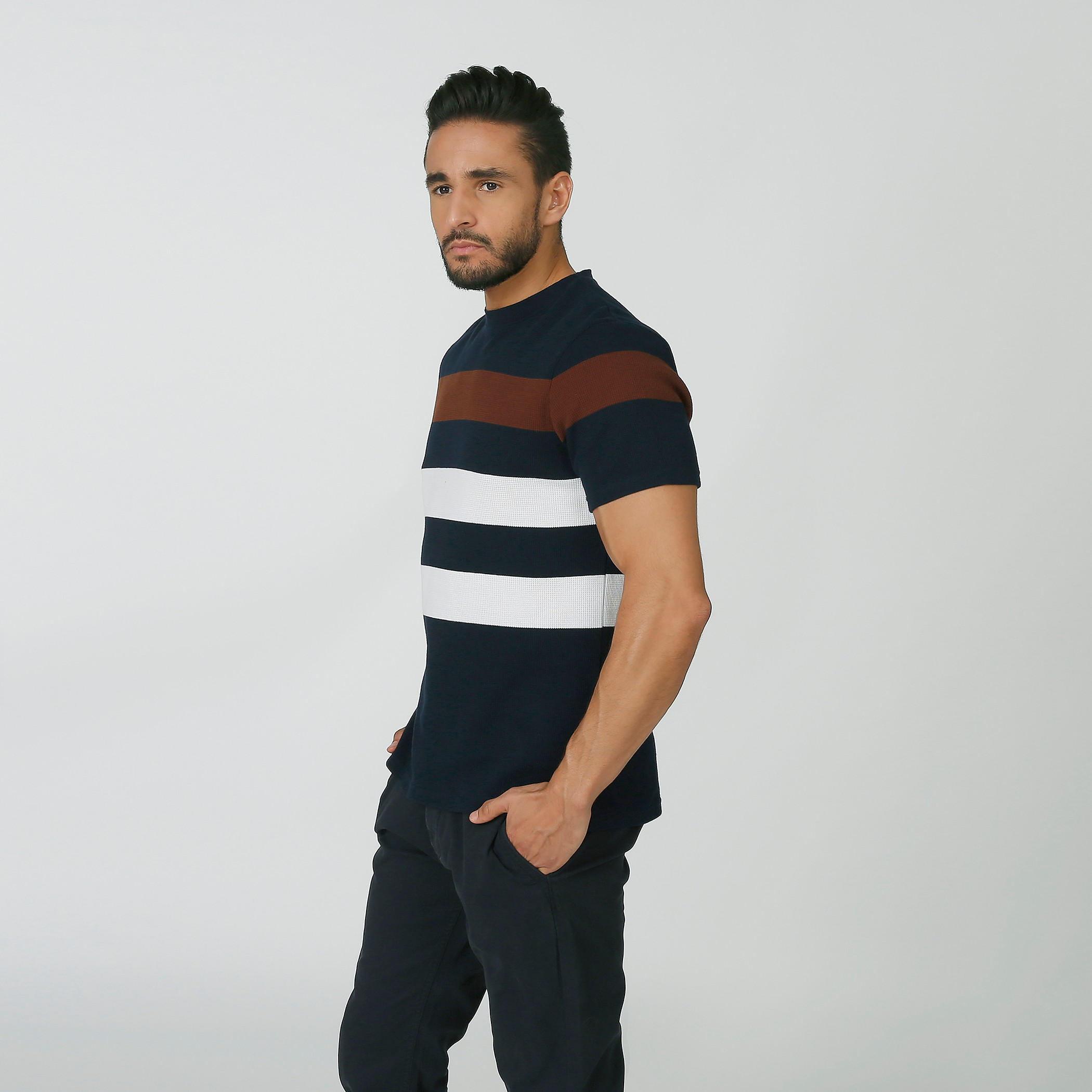 تيشيرت سليم مخطط بياقة ضيّقة وأكمام قصيرة من آيكونيك-men-clothing-tshirtsandpolos-tshirts-image-2