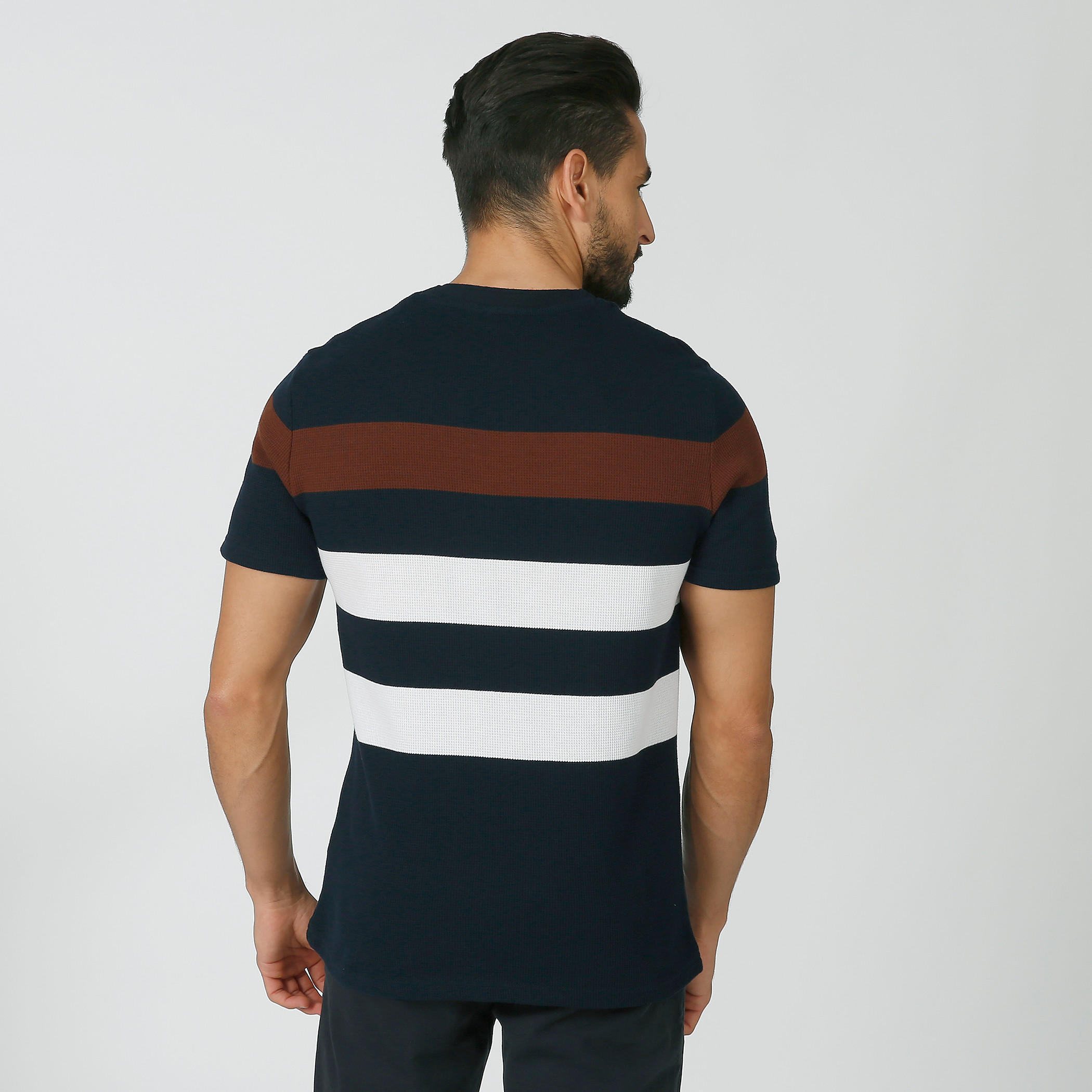 تيشيرت سليم مخطط بياقة ضيّقة وأكمام قصيرة من آيكونيك-men-clothing-tshirtsandpolos-tshirts-image-3