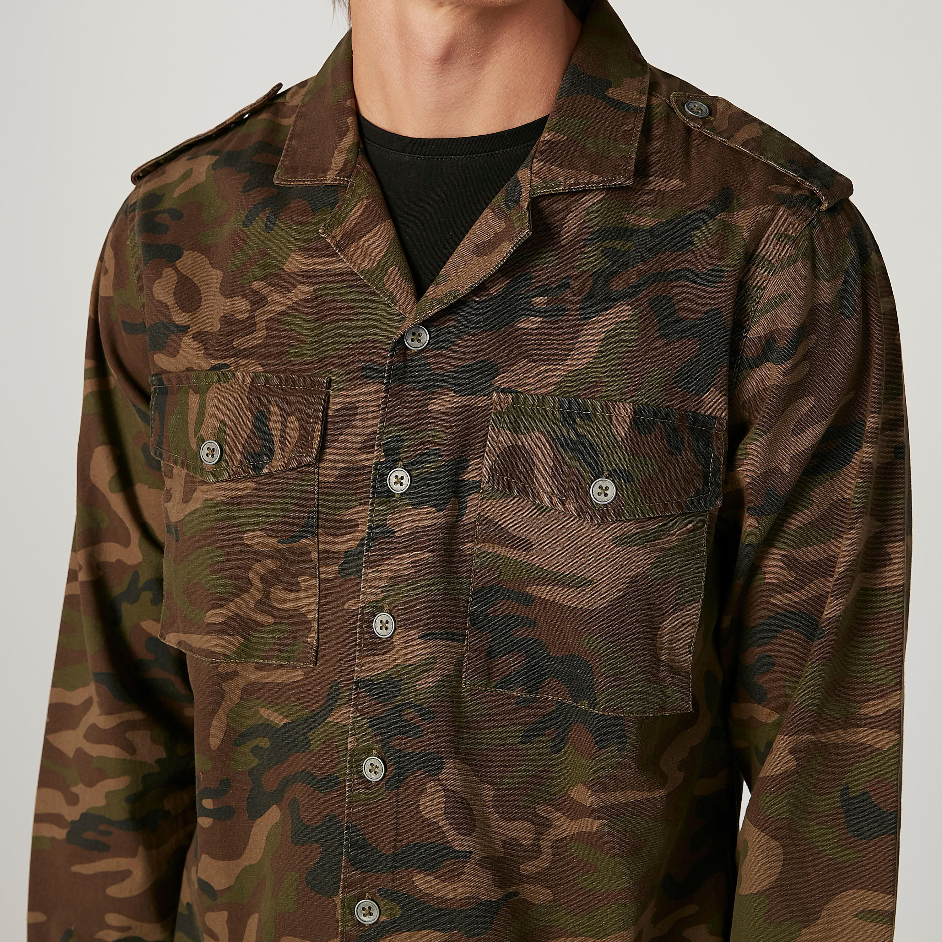 قميص سلّيم بأكمام طويلة وطبعات مموهة من آيكونيك-men-clothing-shirts-image-3