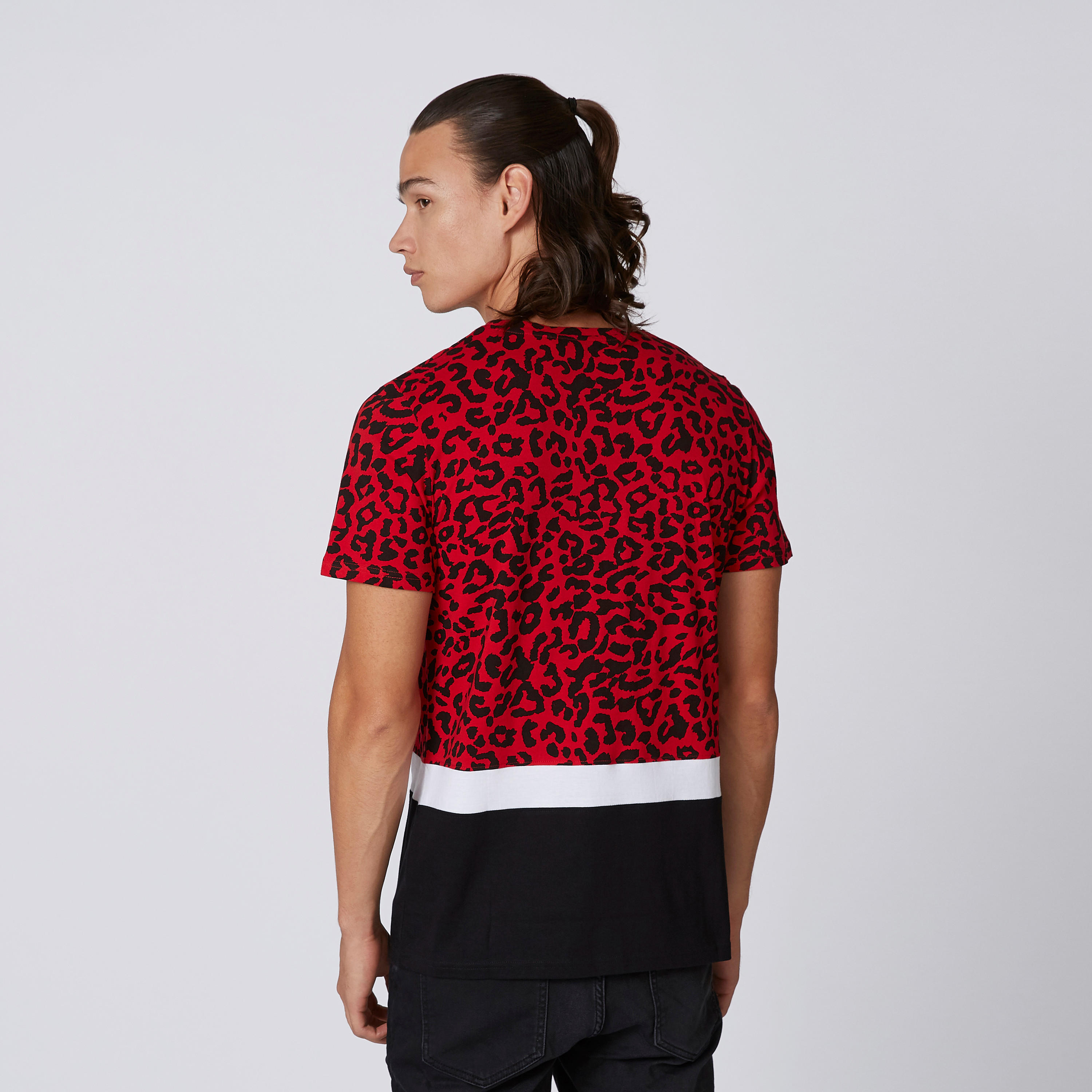 تيشيرت بقصّة سليم وأكمام قصيرة وطبعات حيوانات من آيكونيك-men-clothing-tshirtsandpolos-tshirts-image-2
