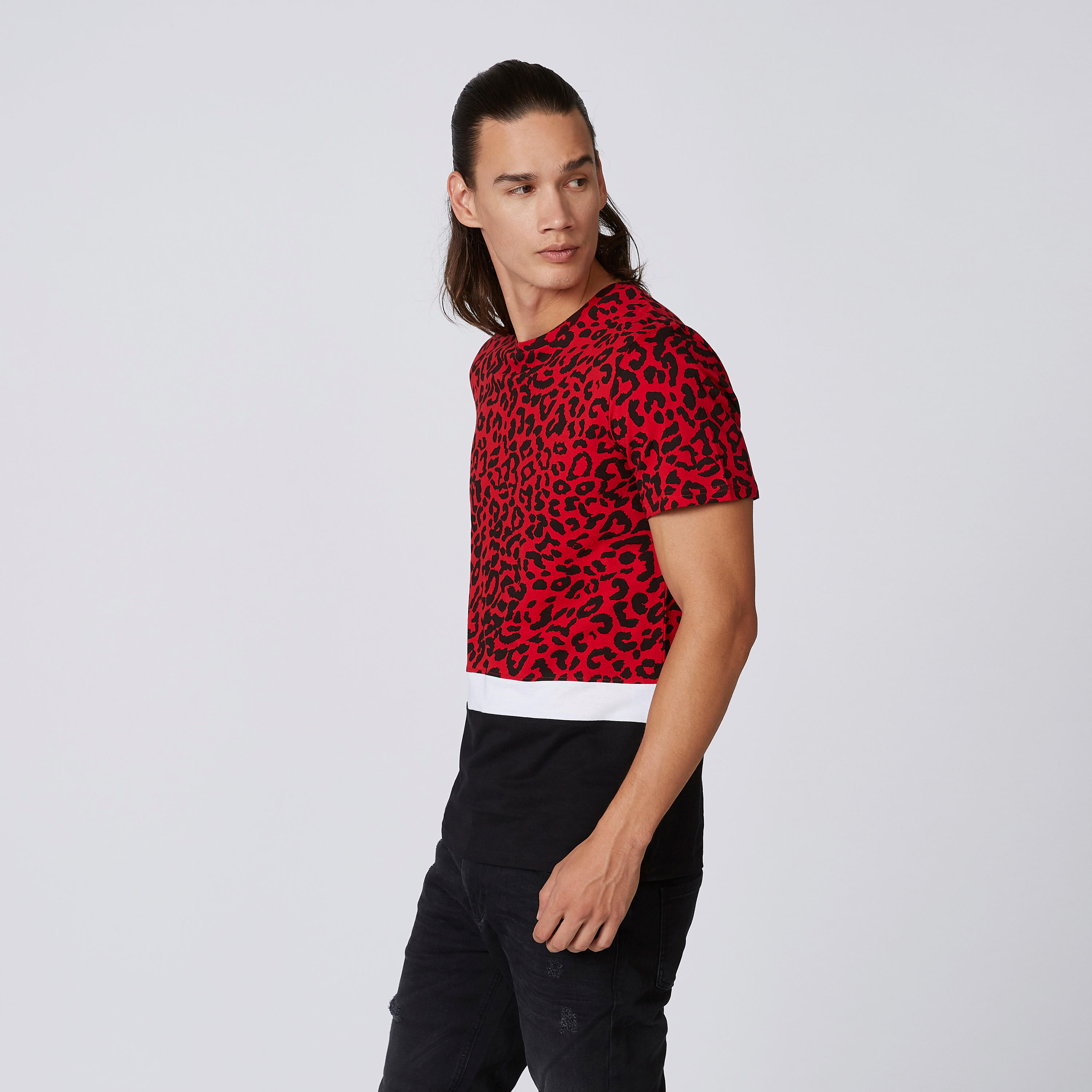 تيشيرت بقصّة سليم وأكمام قصيرة وطبعات حيوانات من آيكونيك-men-clothing-tshirtsandpolos-tshirts-image-3