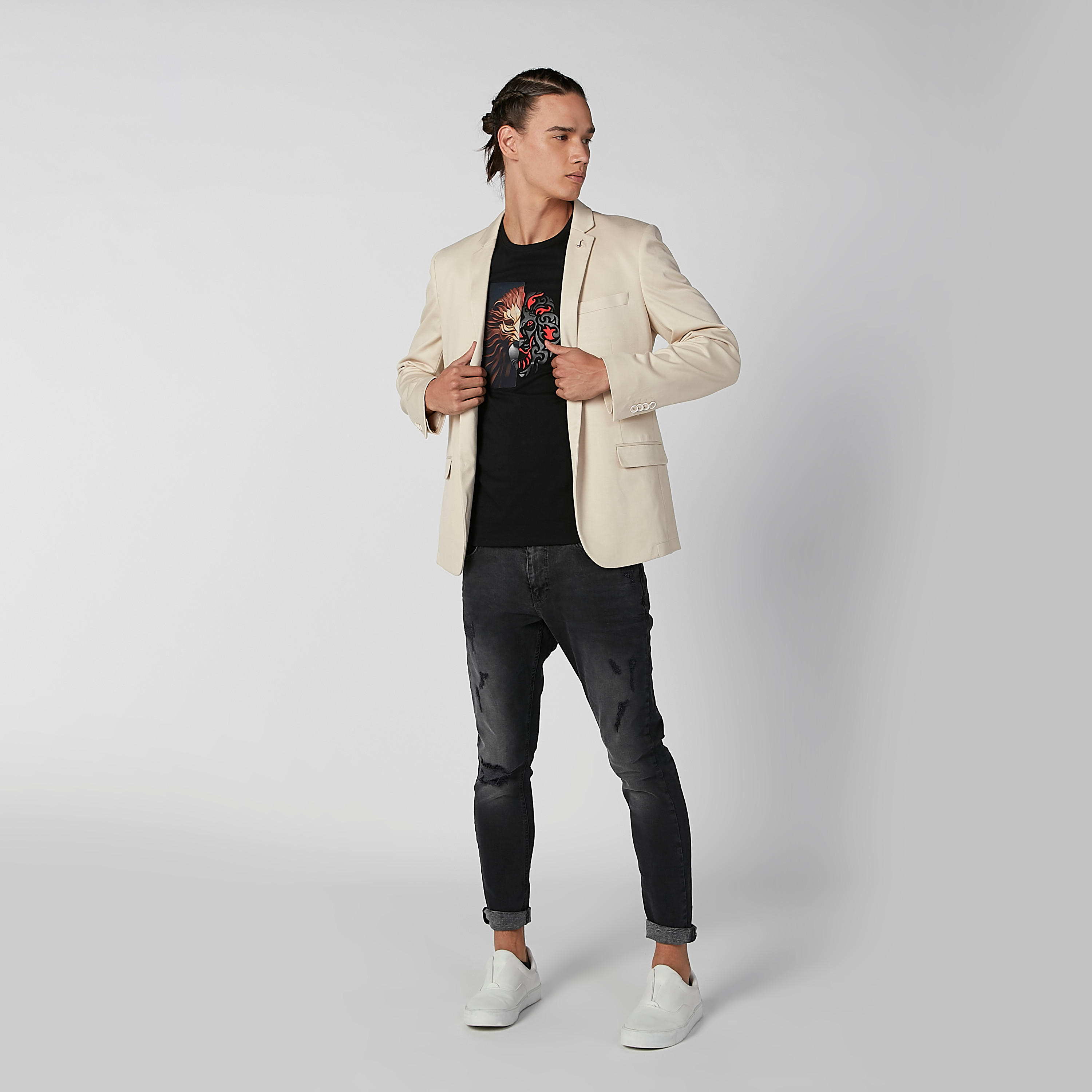 تيشيرت سليم بياقة مستديرة وأكمام قصيرة وطبعات من آيكونيك-men-clothing-tshirtsandpolos-tshirts-image-2
