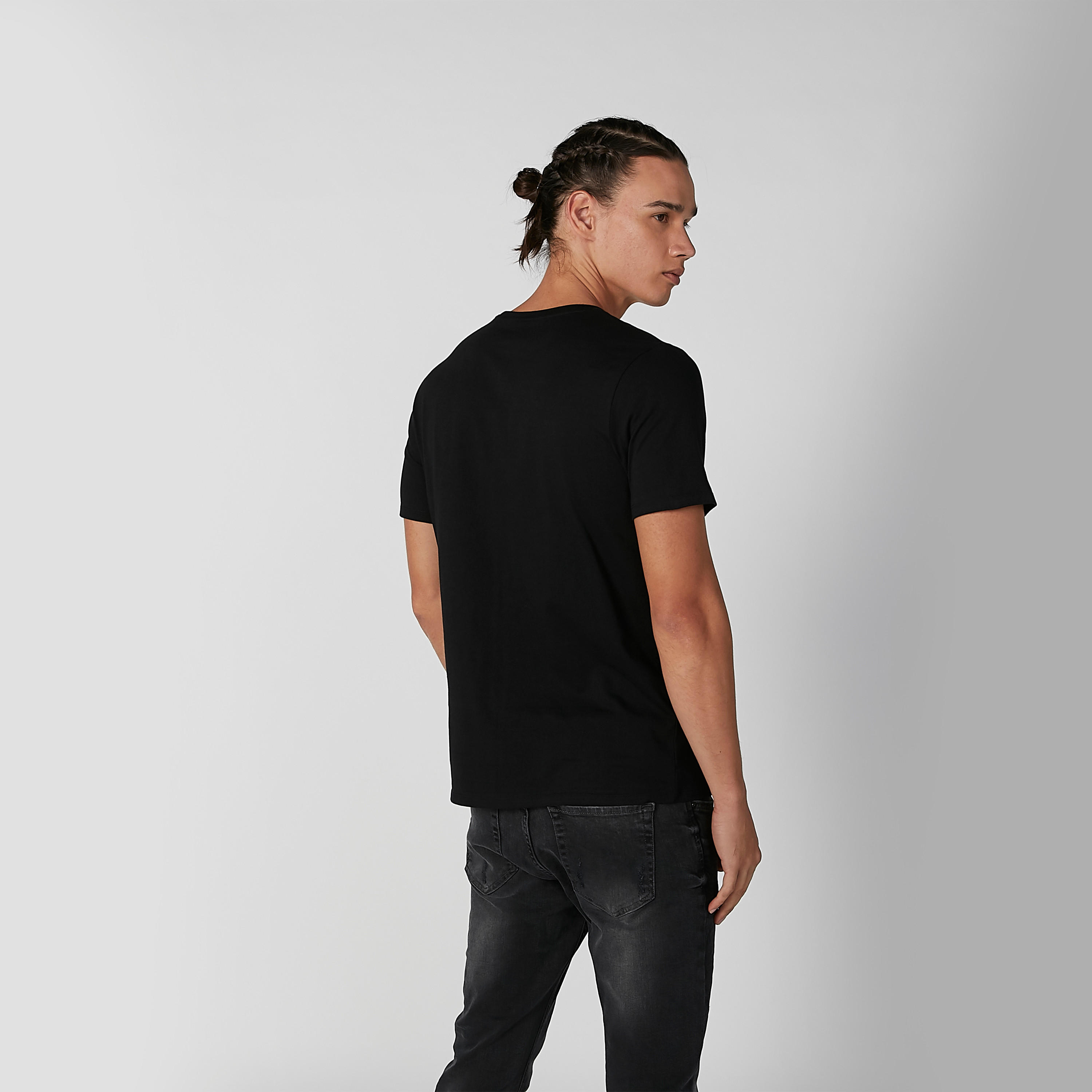 تيشيرت سليم بياقة مستديرة وأكمام قصيرة وطبعات من آيكونيك-men-clothing-tshirtsandpolos-tshirts-image-4