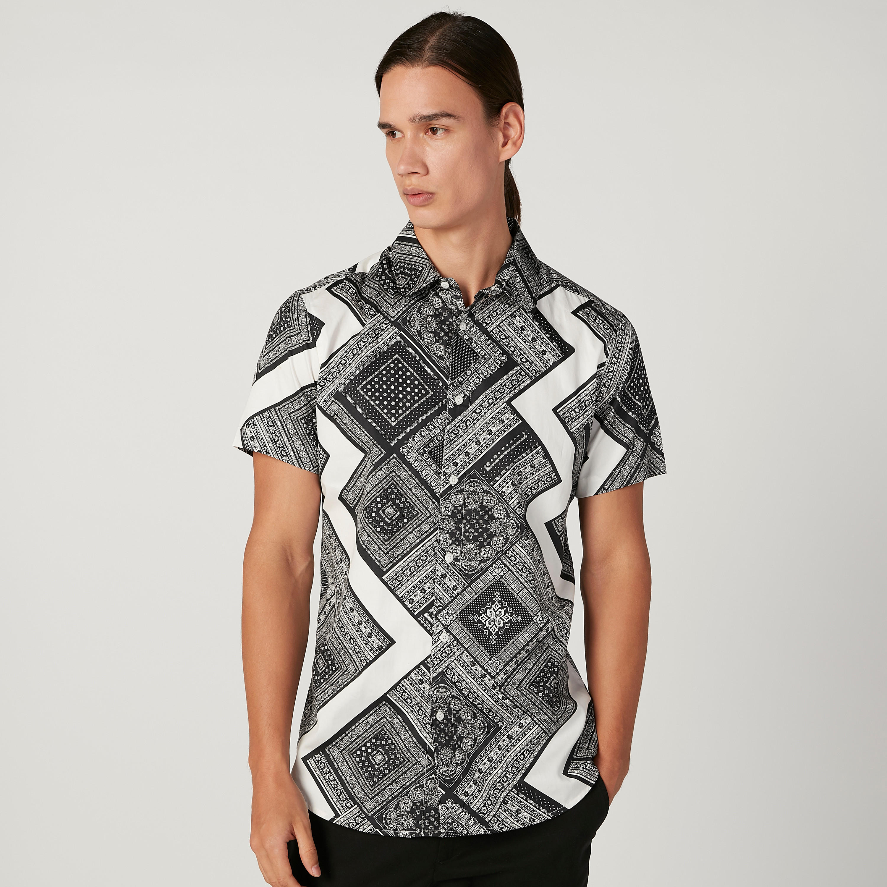 تيشيرت سليم بأكمام قصيرة وطبعات من آيكونيك-men-clothing-shirts-image-1