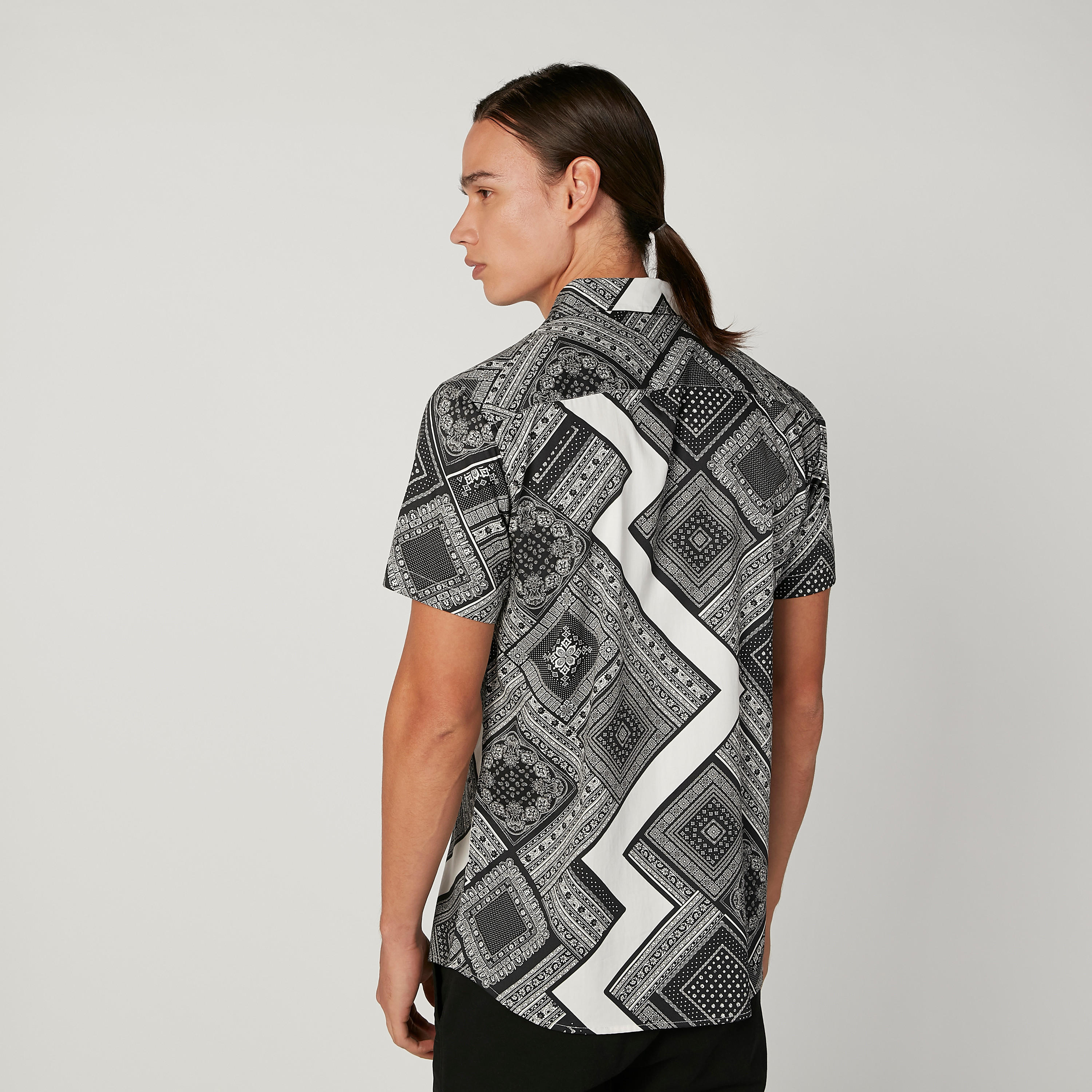 تيشيرت سليم بأكمام قصيرة وطبعات من آيكونيك-men-clothing-shirts-image-4