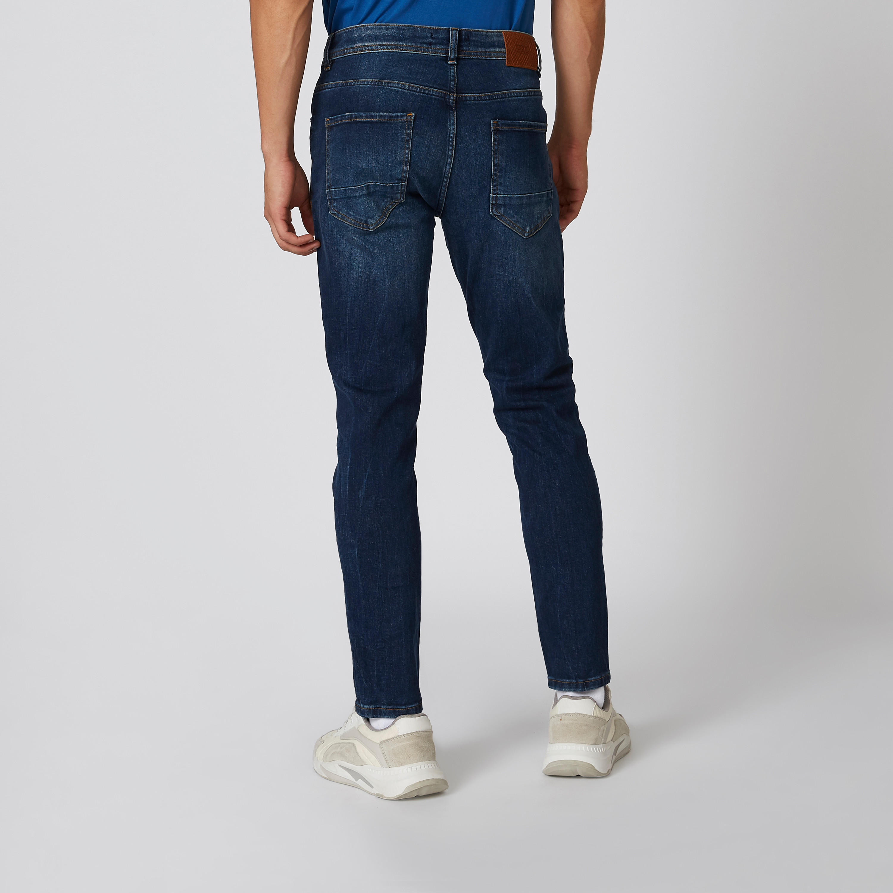 بنطلون جينز ممزّق بقصّة سليم وخصر متوسط الارتفاع وجيوب من آيكونيك-men-clothing-bottoms-jeans-image-2