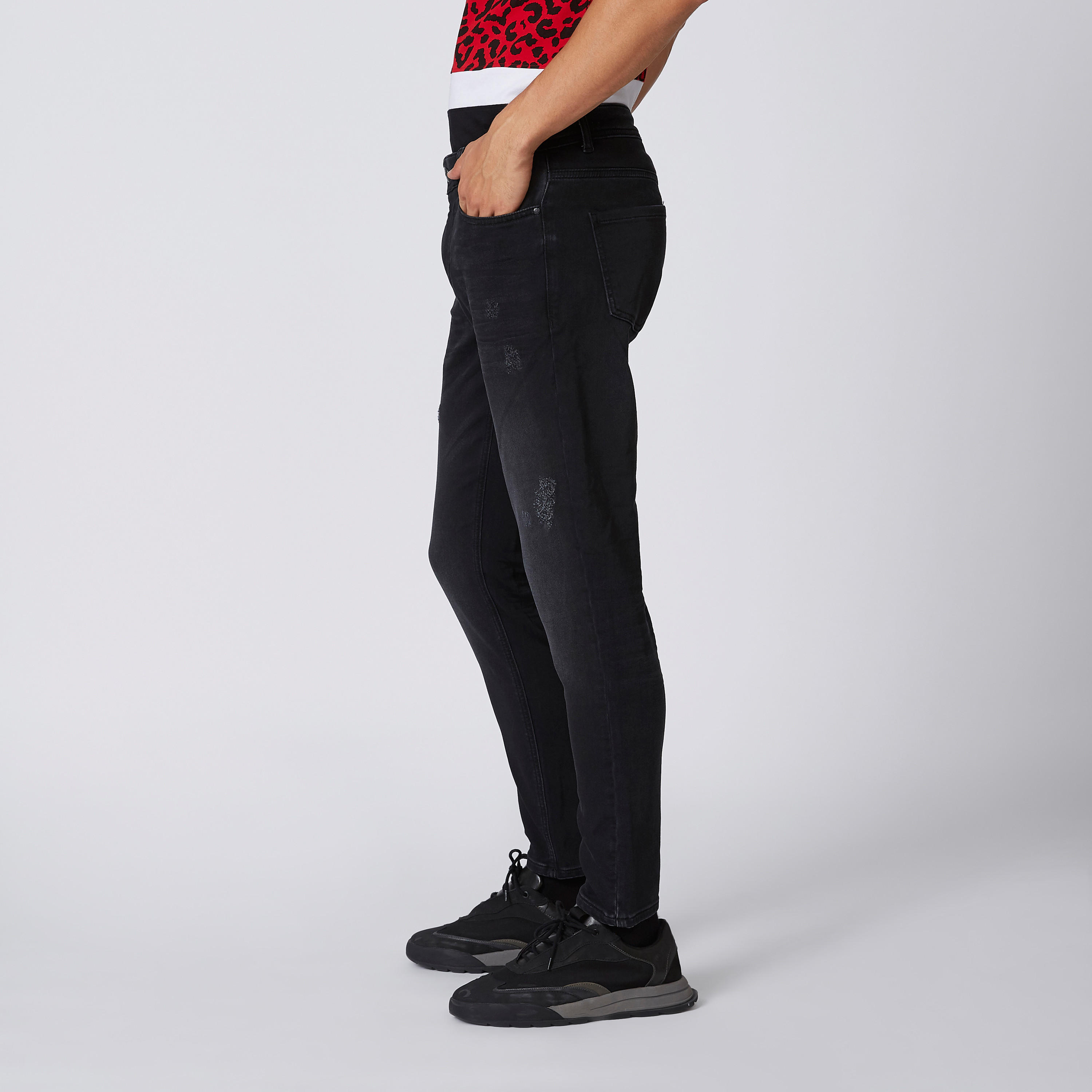 بنطلون جينز ممزّق بقصّة سليم وخصر متوسط الارتفاع وجيوب من آيكونيك-men-clothing-bottoms-jeans-image-1