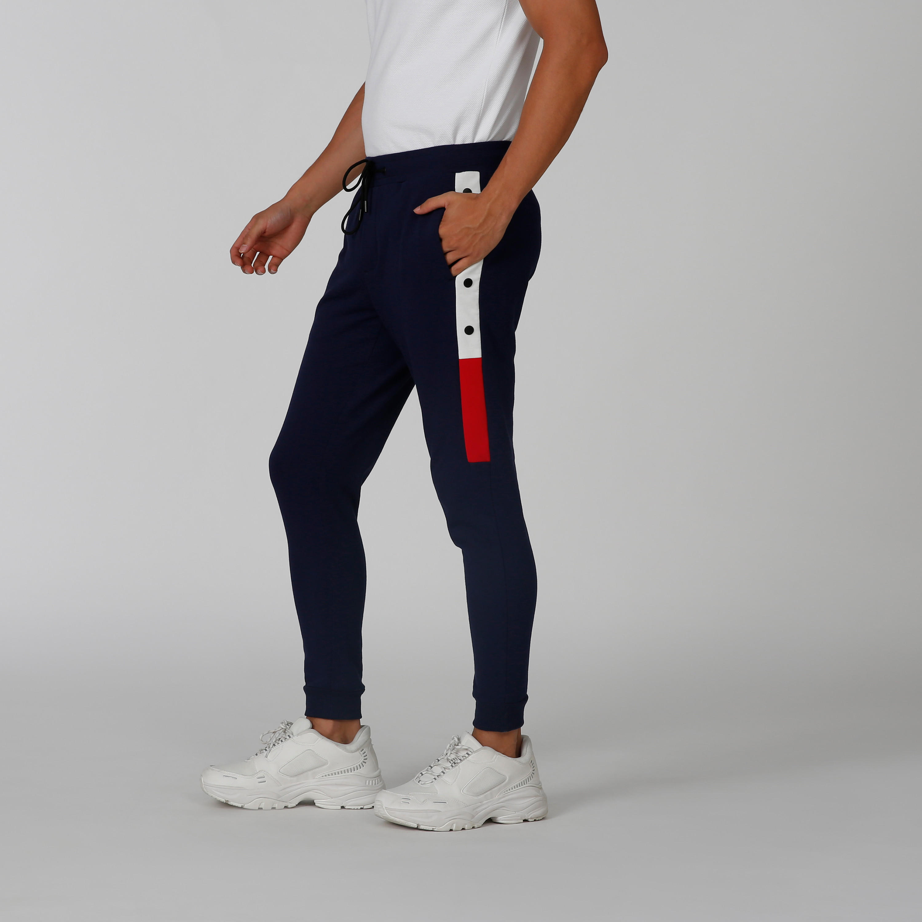 بنطلون رياضي سليم بخصر متوسط الارتفاع وجيوب من آيكونيك-men-clothing-bottoms-joggers-image-1