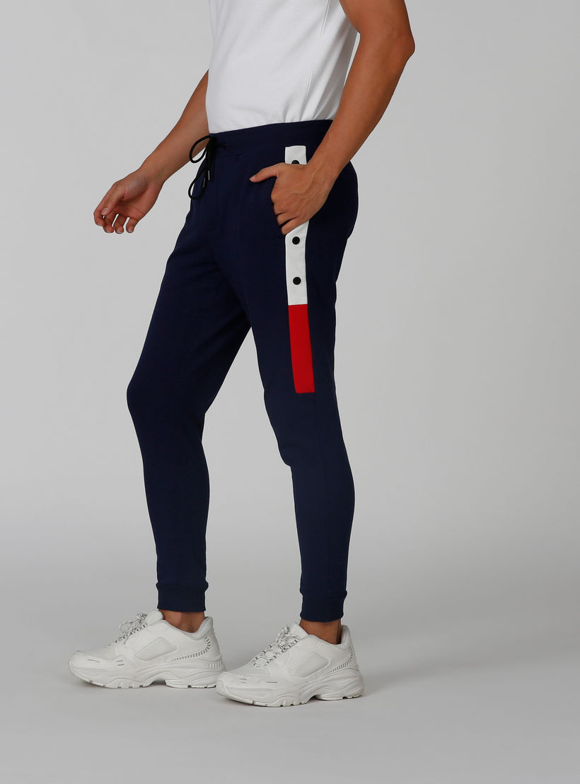 بنطلون رياضي سليم بخصر متوسط الارتفاع وجيوب من آيكونيك-men-clothing-bottoms-joggers-image-1