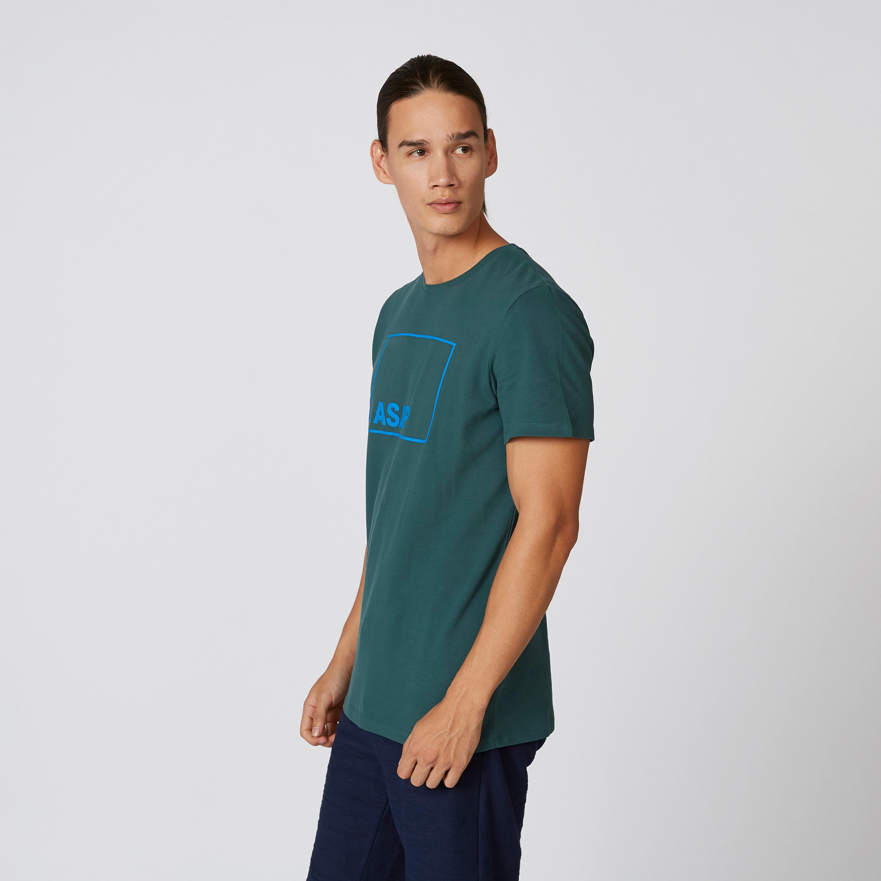 تيشيرت بقصّة سليم وياقة مستديرة وأكمام قصيرة وطبعات من آيكونيك-men-clothing-tshirtsandpolos-tshirts-image-3