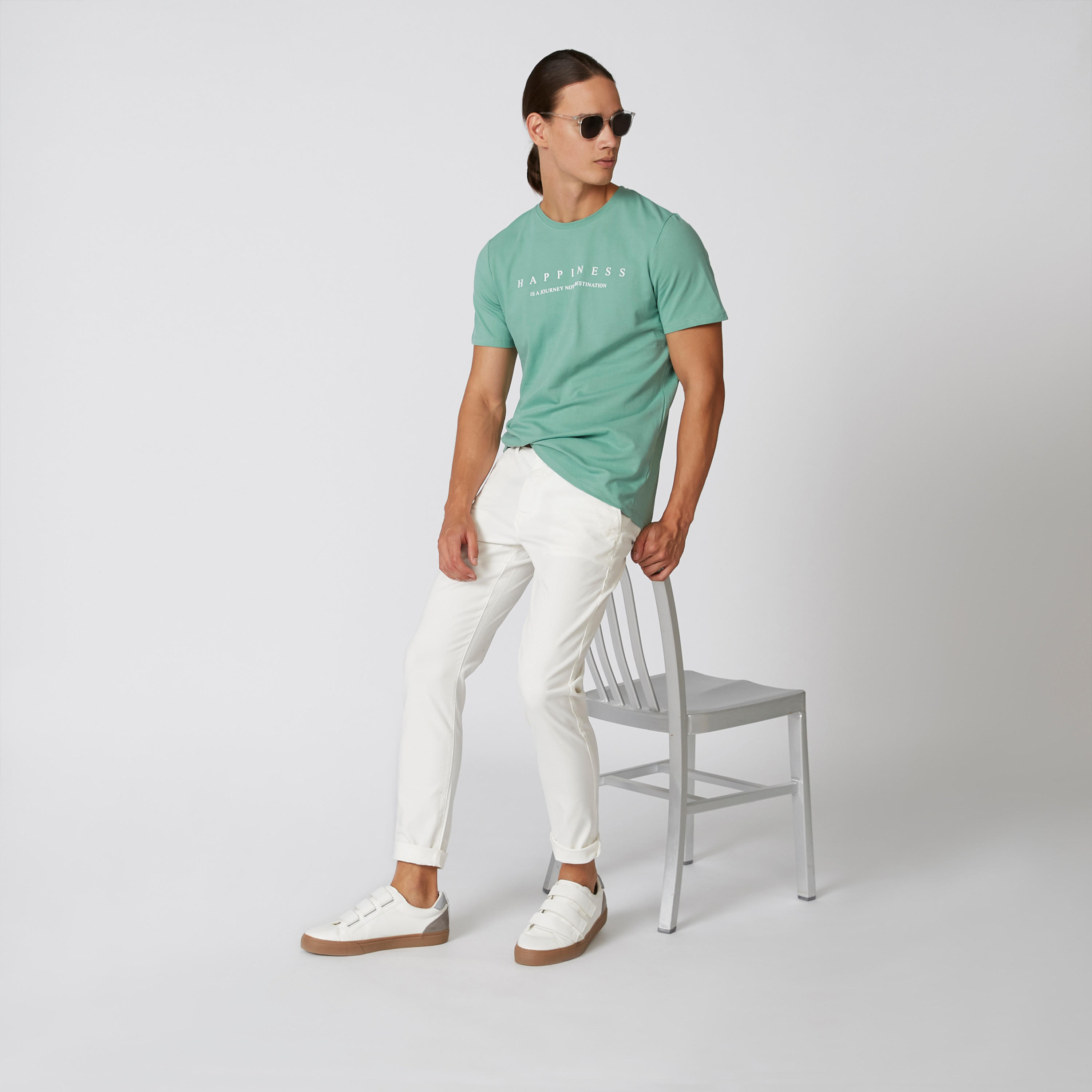 تيشيرت بقصّة سليم وياقة مستديرة وأكمام قصيرة وطبعات من آيكونيك-men-clothing-tshirtsandpolos-tshirts-image-1