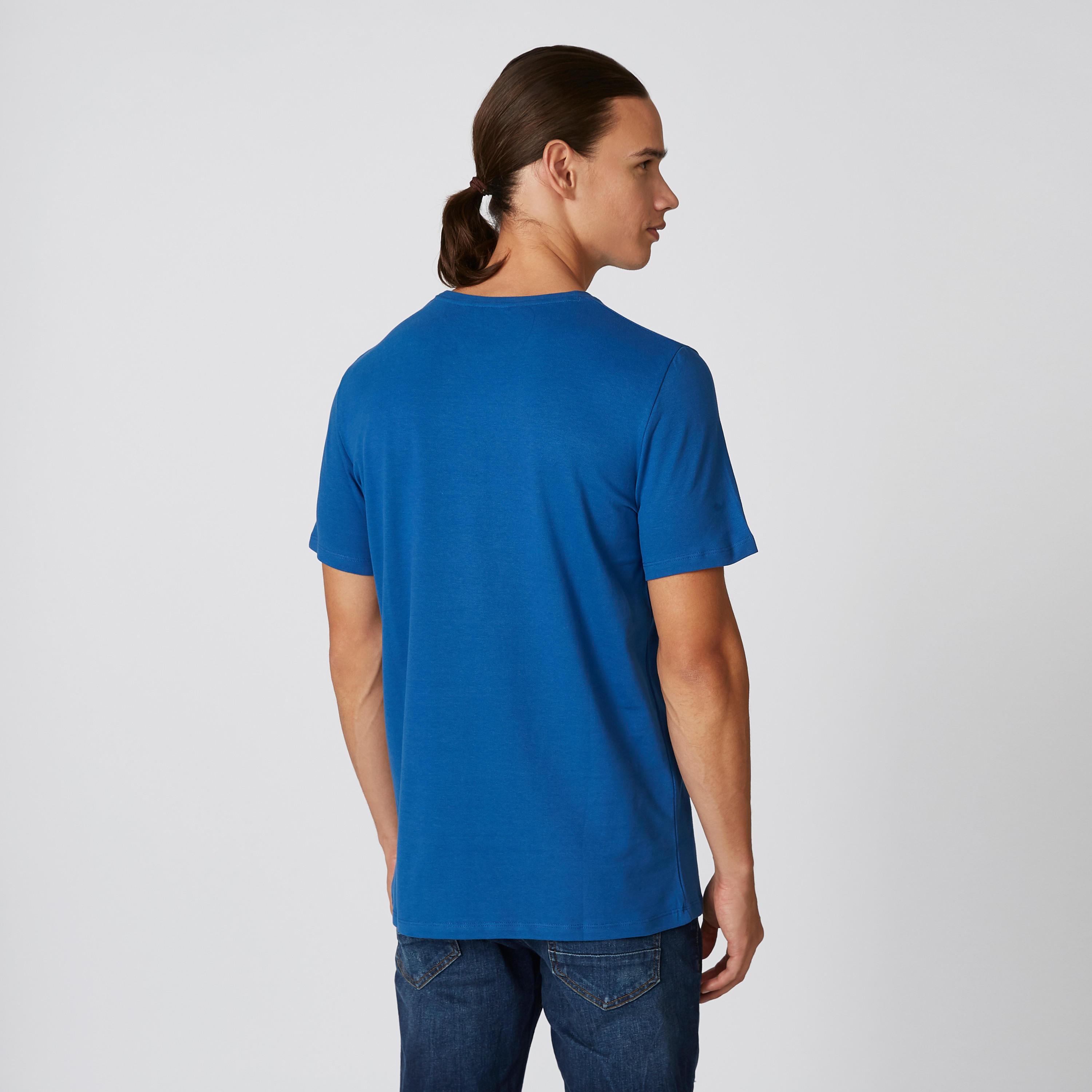 تيشيرت بقصّة سليم وياقة مستديرة وأكمام قصيرة وطبعات من آيكونيك-men-clothing-tshirtsandpolos-tshirts-image-2