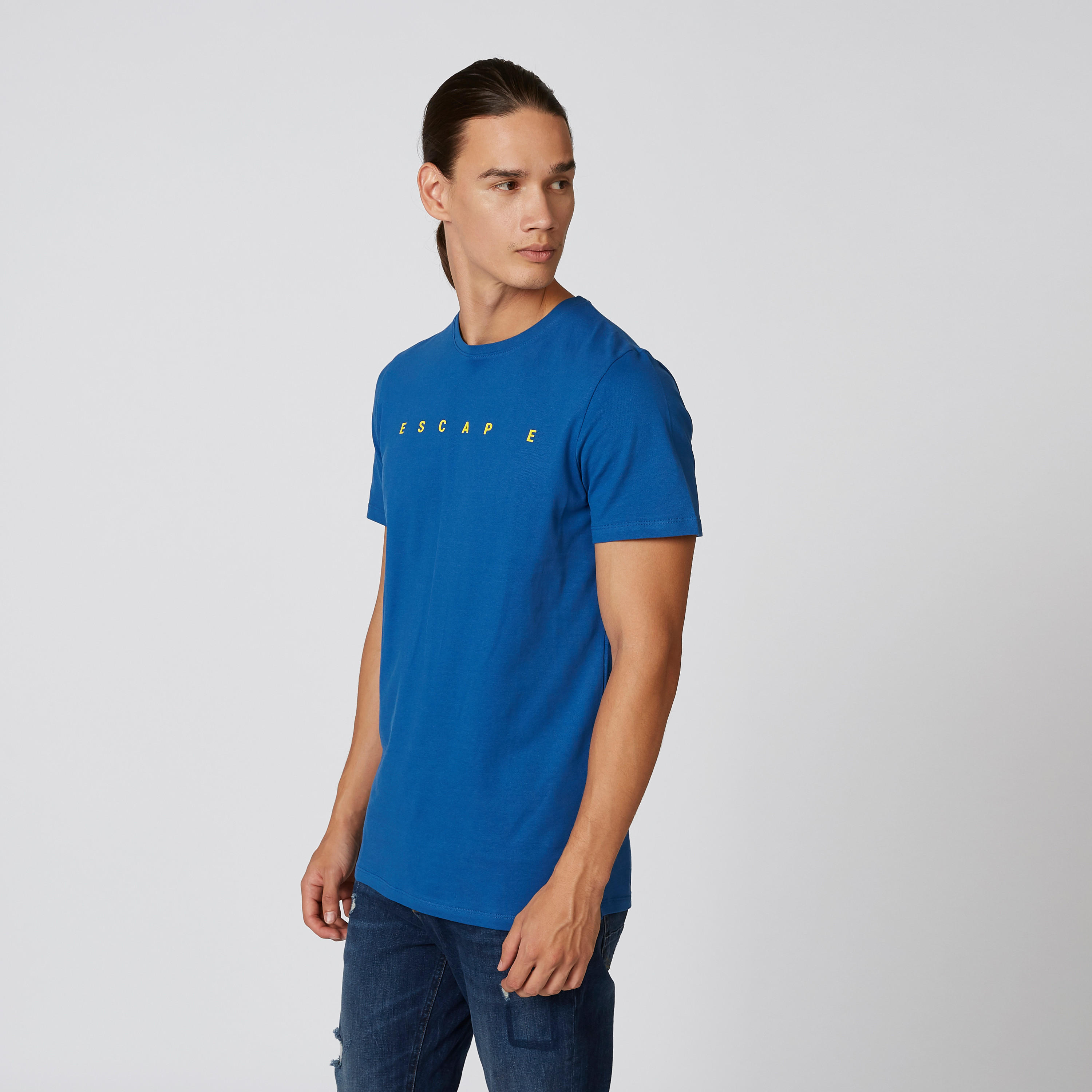 تيشيرت بقصّة سليم وياقة مستديرة وأكمام قصيرة وطبعات من آيكونيك-men-clothing-tshirtsandpolos-tshirts-image-4